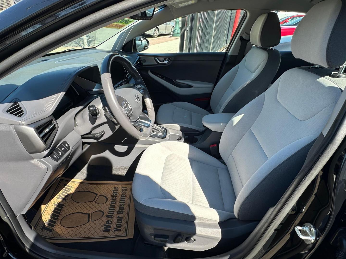 2022 Hyundai Ioniq Plug-In Hybrid SEL (KMHC75LD4NU) with an 1.6L L4 DOHC 16V HYBRID engine, 6A transmission, located at 744 E Miner Ave, Stockton, CA, 95202, (209) 944-5770, 37.956863, -121.282082 - Photo#9