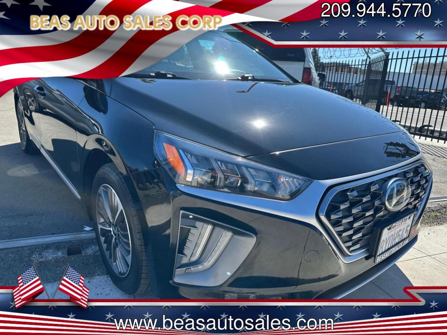 2022 Hyundai Ioniq Plug-In Hybrid SEL's photo