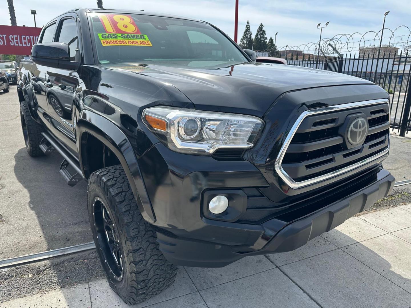 2018 Toyota Tacoma SR5 Double Cab Long Bed V6 6AT 4WD (3TMCZ5AN2JM) with an 3.6L V6 DOHC 24V engine, 6A transmission, located at 744 E Miner Ave, Stockton, CA, 95202, (209) 944-5770, 37.956863, -121.282082 - Photo#0