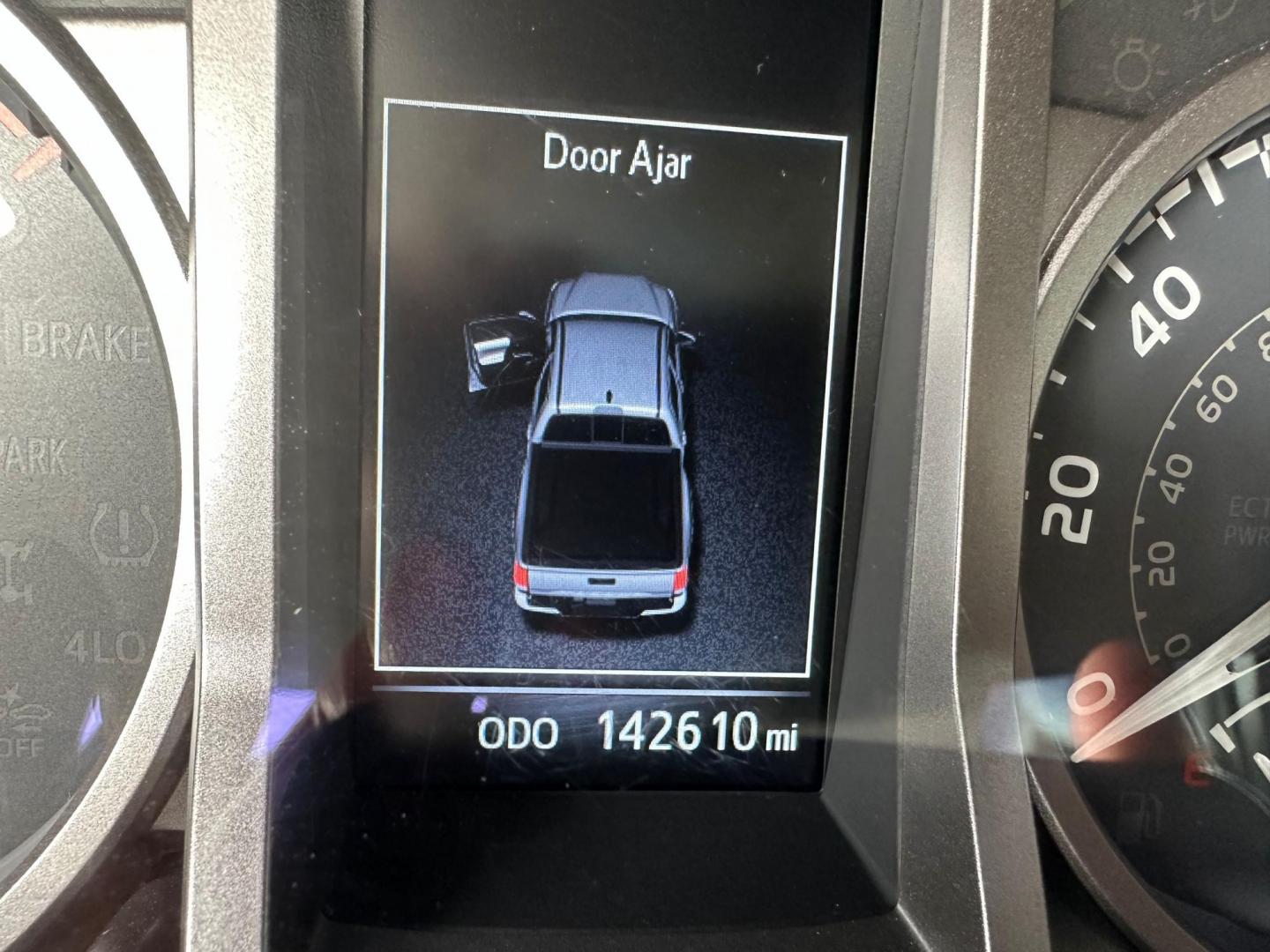 2018 Toyota Tacoma SR5 Double Cab Long Bed V6 6AT 4WD (3TMCZ5AN2JM) with an 3.6L V6 DOHC 24V engine, 6A transmission, located at 744 E Miner Ave, Stockton, CA, 95202, (209) 944-5770, 37.956863, -121.282082 - Photo#12