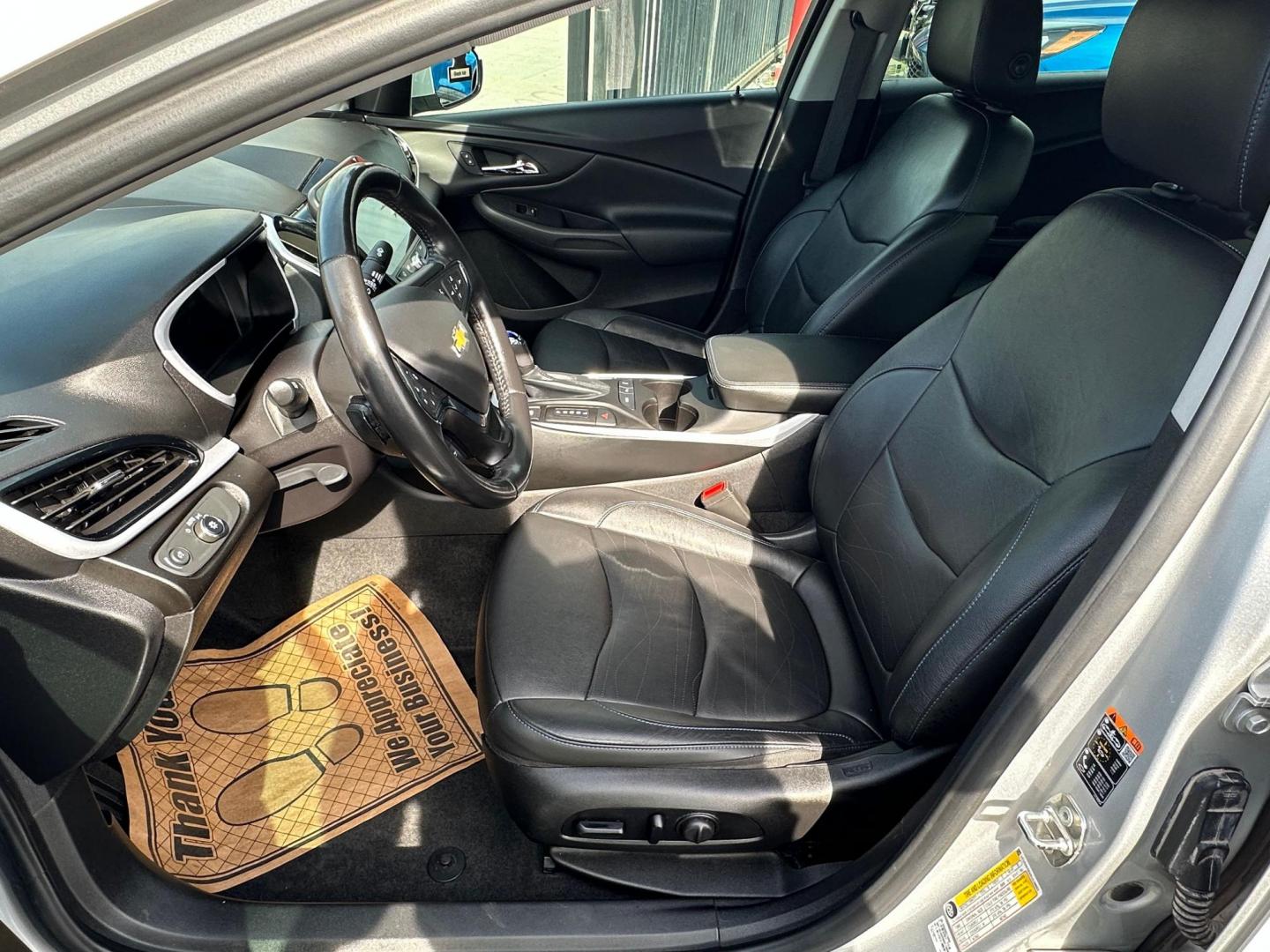 2019 Chevrolet Volt LT w/ Standard Emission Package (1G1RA6S5XKU) with an 1.5L L4 DOHC 16V engine, CVT transmission, located at 744 E Miner Ave, Stockton, CA, 95202, (209) 944-5770, 37.956863, -121.282082 - Photo#10