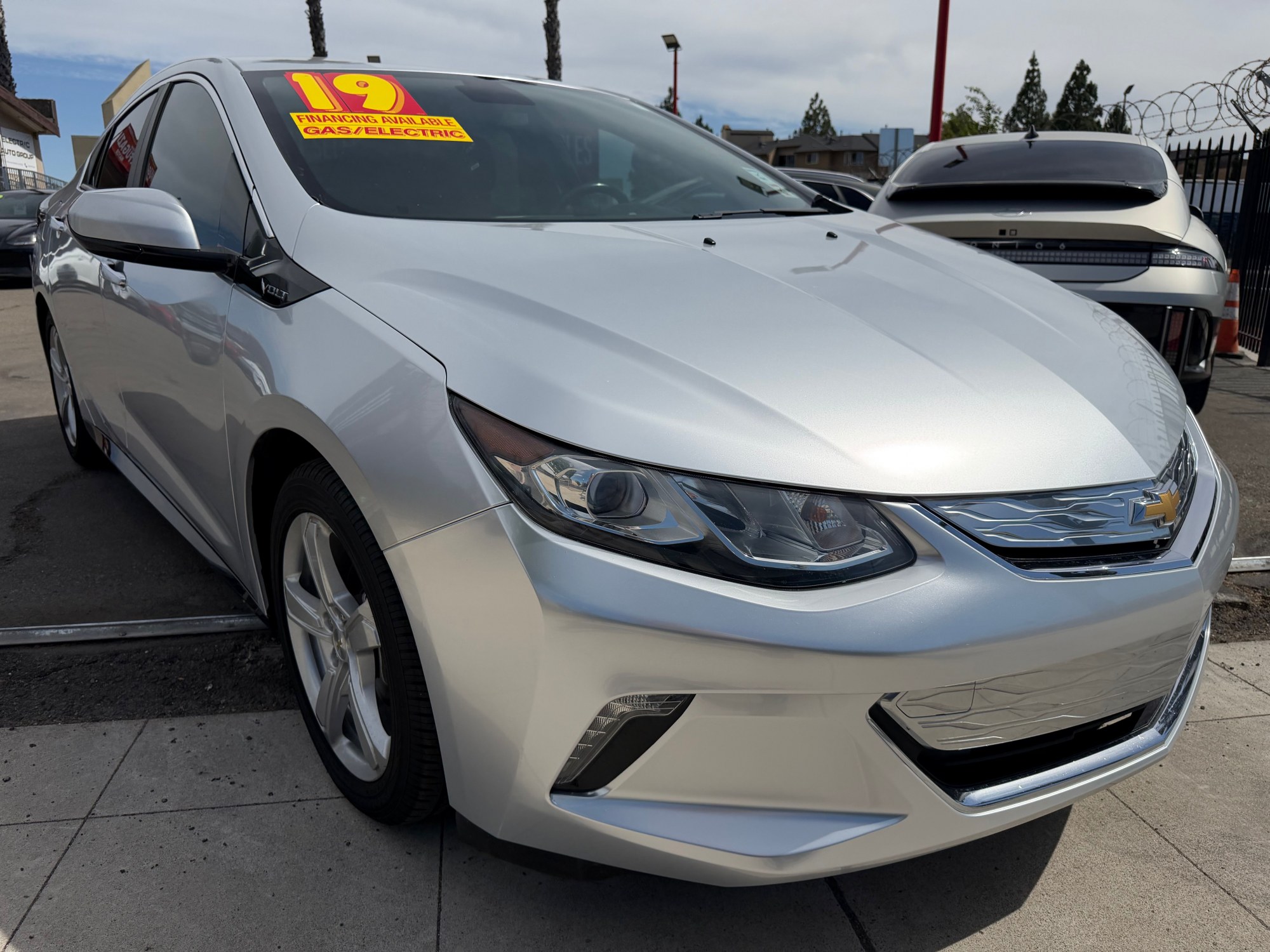 photo of 2019 Chevrolet Volt LT w/ Standard Emission Package