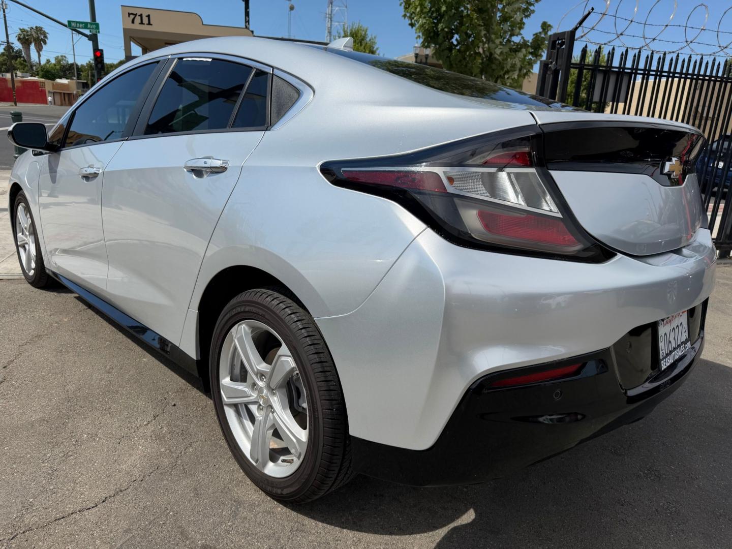 2019 Chevrolet Volt LT w/ Standard Emission Package (1G1RA6S5XKU) with an 1.5L L4 DOHC 16V engine, CVT transmission, located at 744 E Miner Ave, Stockton, CA, 95202, (209) 944-5770, 37.956863, -121.282082- Photo#6