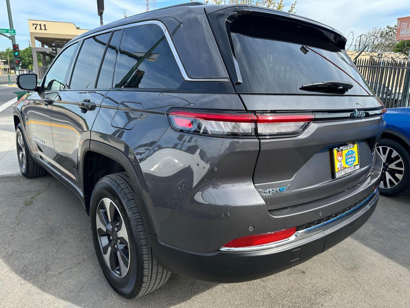 2023 Jeep Grand Cherokee 4xe Limited (1C4RJYB63PC) with an 2.0L L4 DOHC 16V HYBRID engine, 8A transmission, located at 744 E Miner Ave, Stockton, CA, 95202, (209) 944-5770, 37.956863, -121.282082 - Photo#6