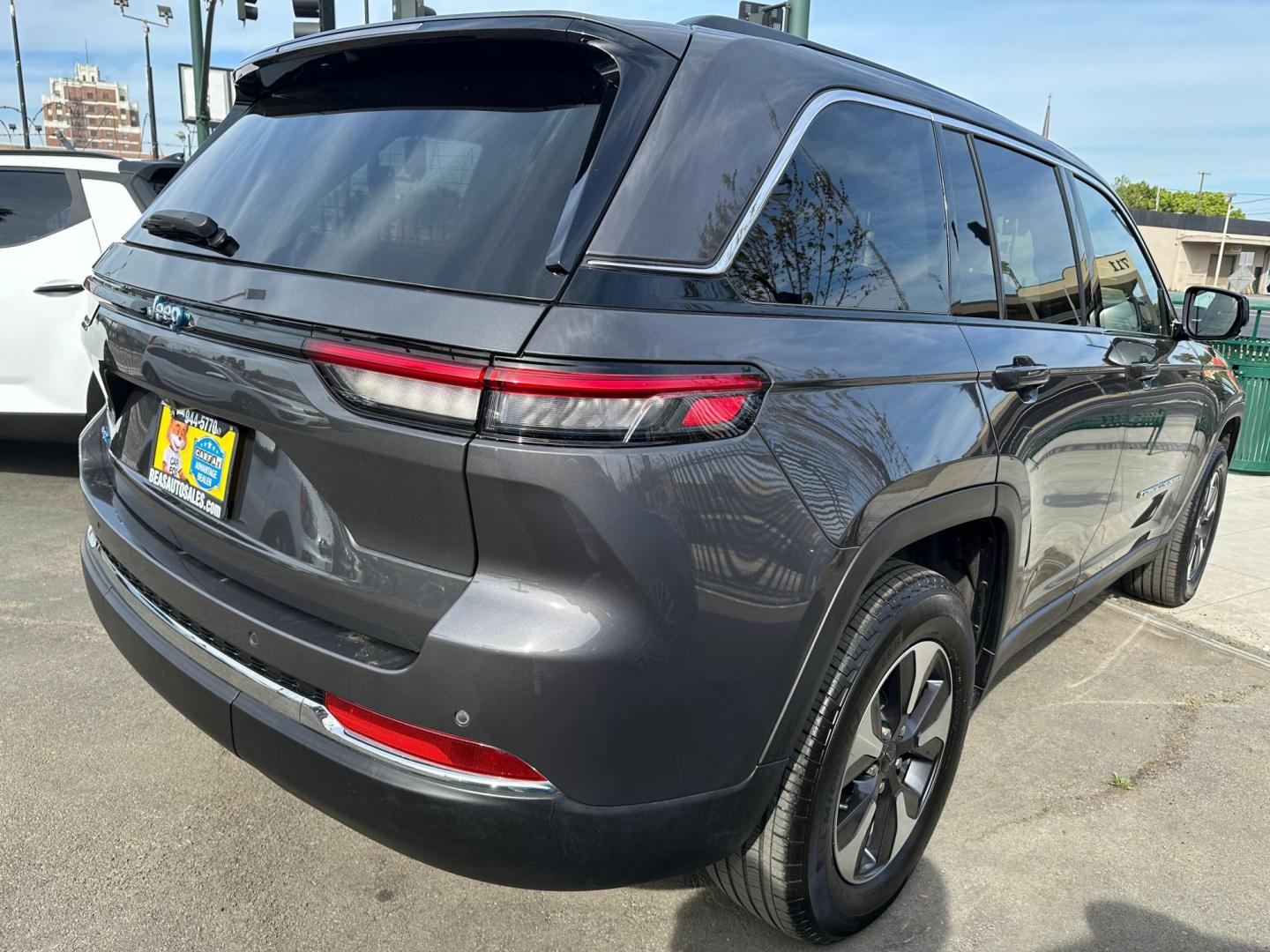 2023 Jeep Grand Cherokee 4xe Limited (1C4RJYB63PC) with an 2.0L L4 DOHC 16V HYBRID engine, 8A transmission, located at 744 E Miner Ave, Stockton, CA, 95202, (209) 944-5770, 37.956863, -121.282082 - Photo#8