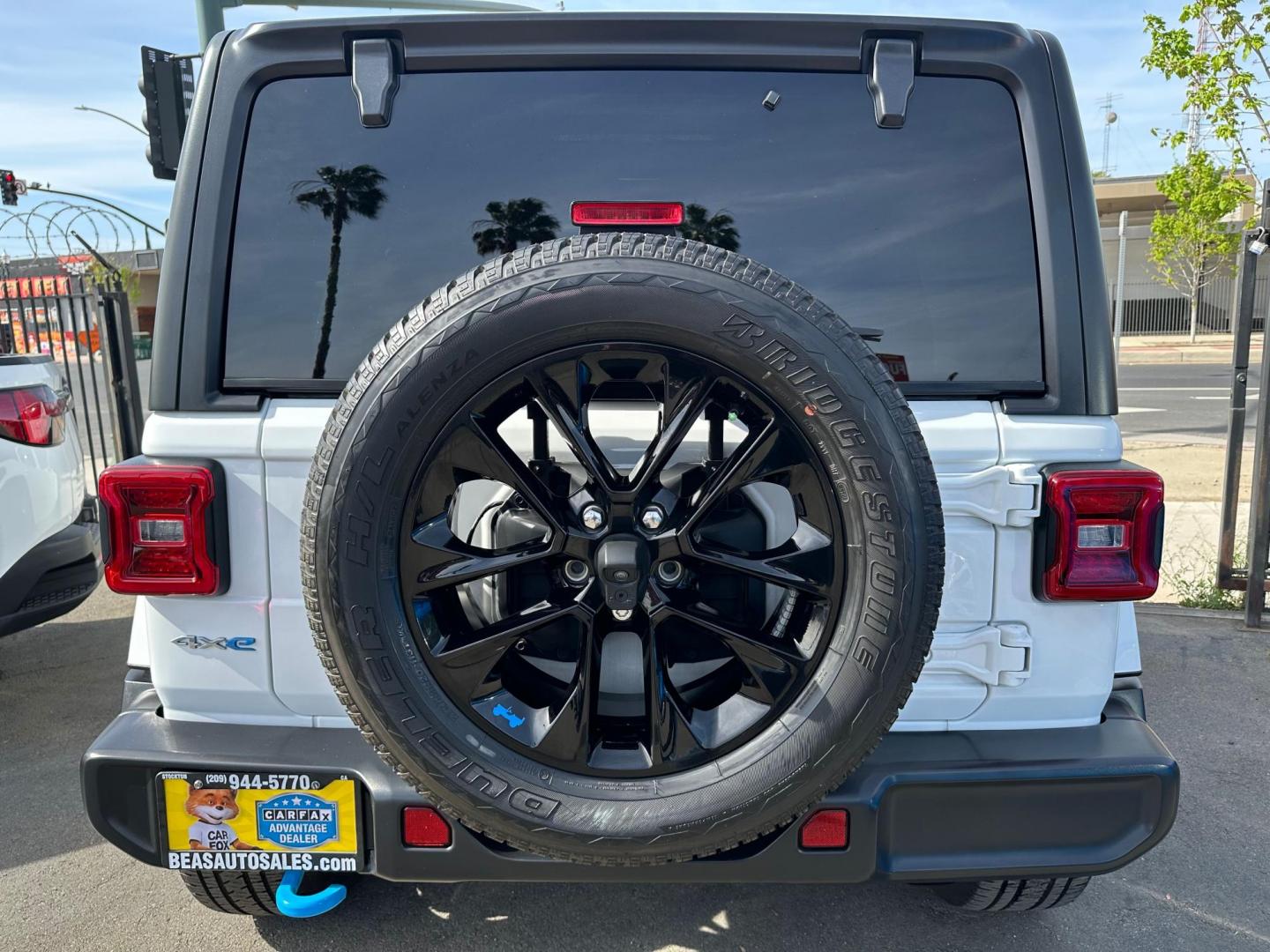 2023 Jeep Wrangler Unlimited Sahara 4XE (1C4JJXP6XPW) with an 2.0L L4 DOHC 16V HYBRID engine, 8A transmission, located at 744 E Miner Ave, Stockton, CA, 95202, (209) 944-5770, 37.956863, -121.282082 - Photo#7
