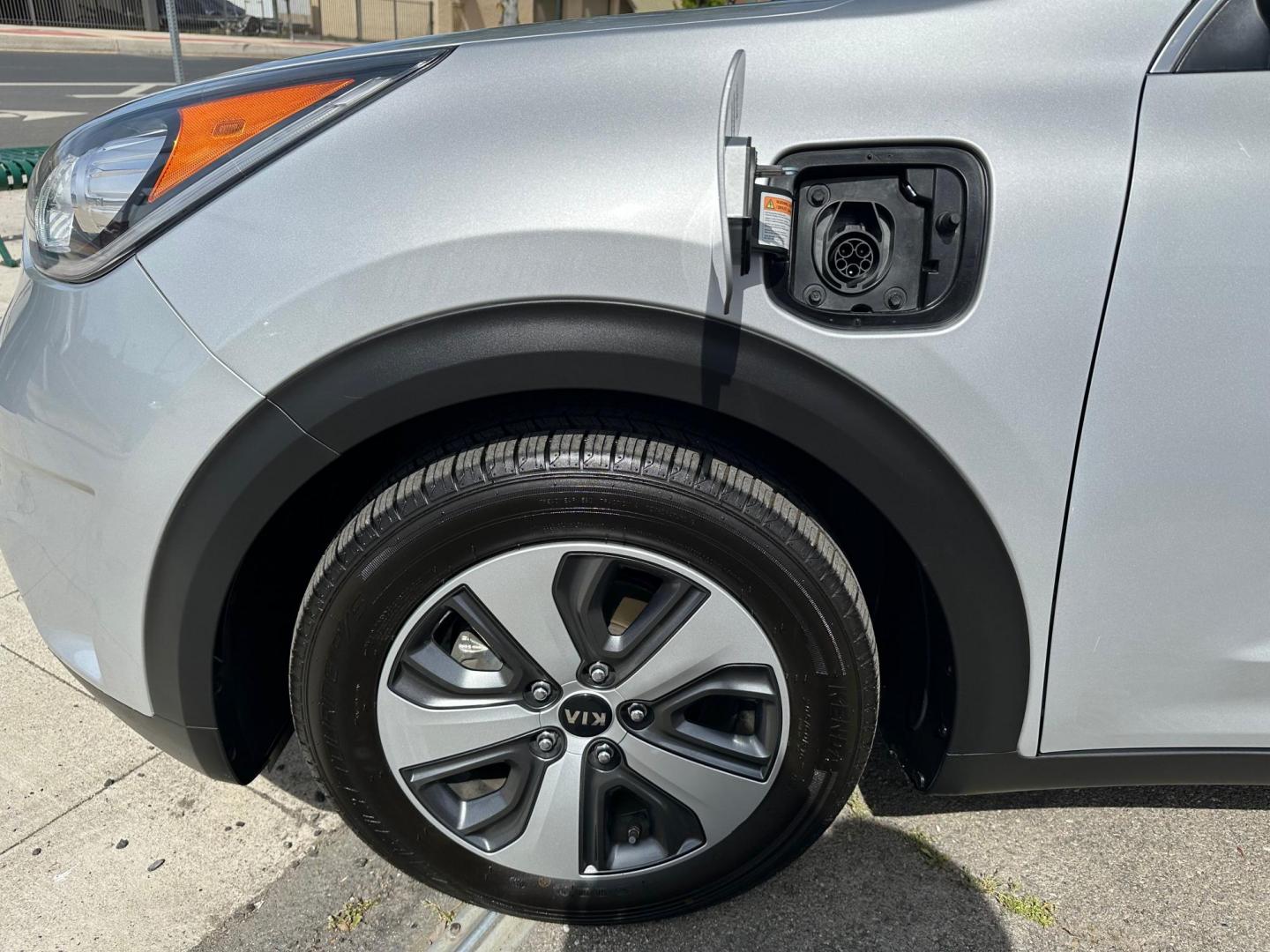 2019 Kia Niro Plug In Hybrid LX (KNDCM3LD7K5) , 6A transmission, located at 744 E Miner Ave, Stockton, CA, 95202, (209) 944-5770, 37.956863, -121.282082 - Photo#5