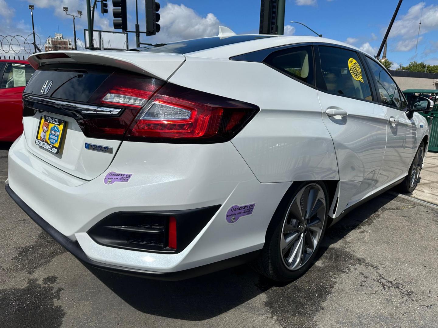 2019 Honda Clarity Plug-In Hybrid (JHMZC5F10KC) with an 1.5L L4 DOHC 16V HYBRID engine, CVT transmission, located at 744 E Miner Ave, Stockton, CA, 95202, (209) 944-5770, 37.956863, -121.282082 - Photo#8