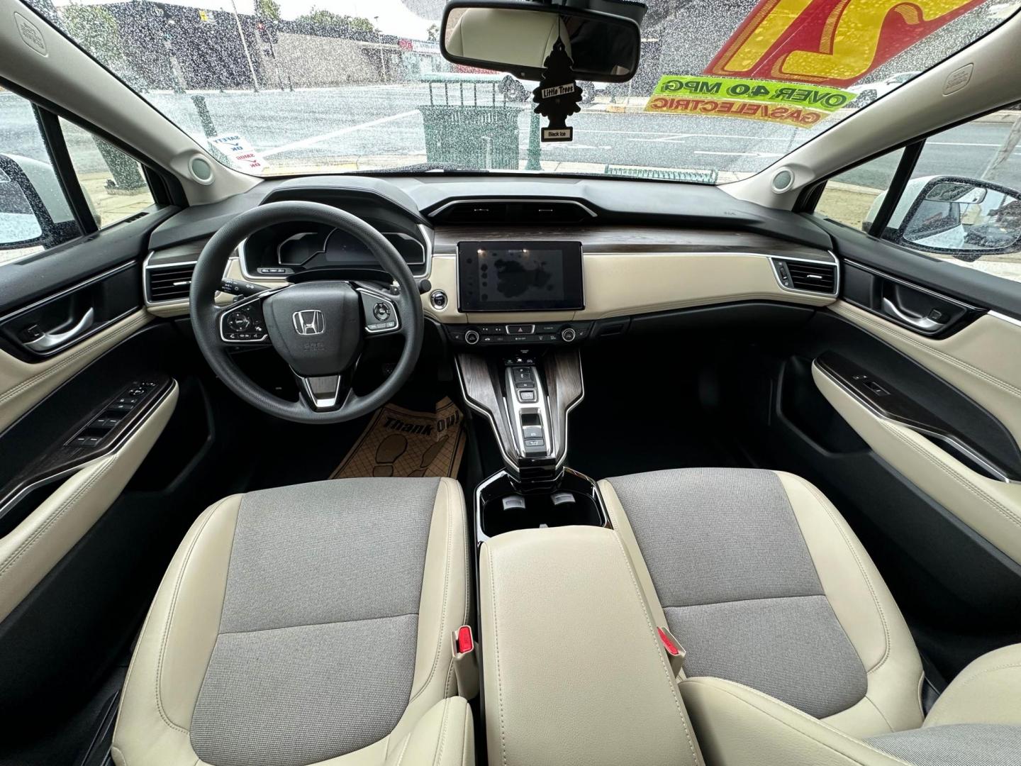 2021 Honda Clarity Plug-In Hybrid (JHMZC5F14MC) with an 1.5L L4 DOHC 16V HYBRID engine, CVT transmission, located at 744 E Miner Ave, Stockton, CA, 95202, (209) 944-5770, 37.956863, -121.282082 - Photo#9