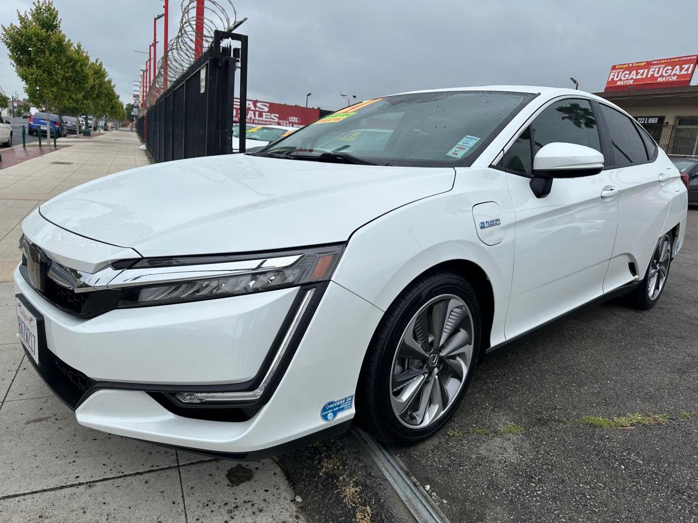 2021 Honda Clarity Plug-In Hybrid (JHMZC5F14MC) with an 1.5L L4 DOHC 16V HYBRID engine, CVT transmission, located at 744 E Miner Ave, Stockton, CA, 95202, (209) 944-5770, 37.956863, -121.282082 - Photo#3