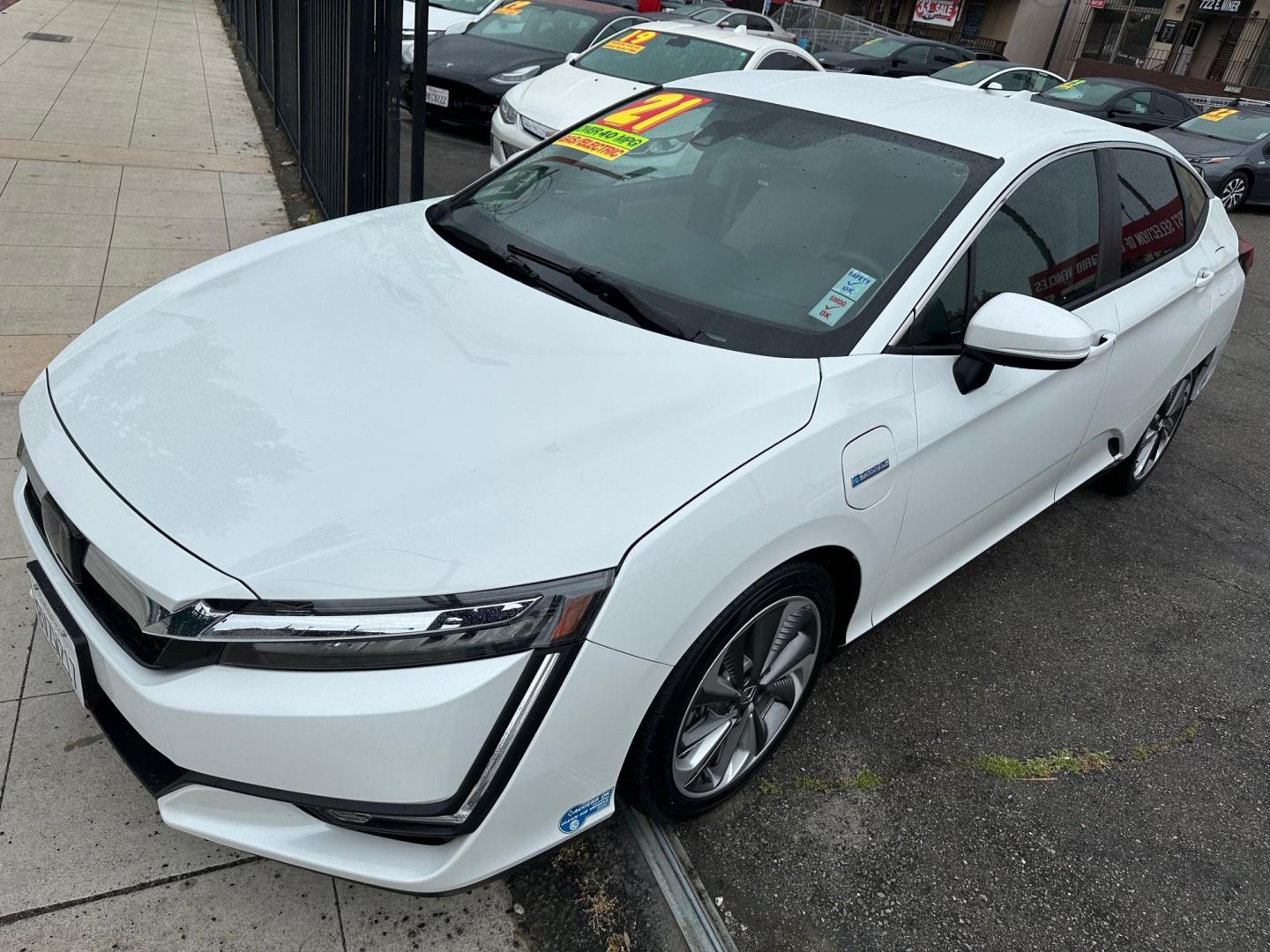 2021 Honda Clarity Plug-In Hybrid (JHMZC5F14MC) with an 1.5L L4 DOHC 16V HYBRID engine, CVT transmission, located at 744 E Miner Ave, Stockton, CA, 95202, (209) 944-5770, 37.956863, -121.282082 - Photo#4