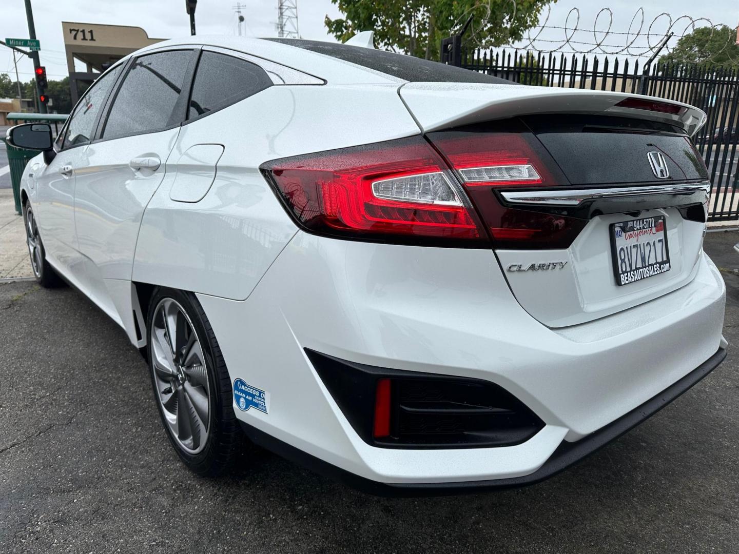 2021 Honda Clarity Plug-In Hybrid (JHMZC5F14MC) with an 1.5L L4 DOHC 16V HYBRID engine, CVT transmission, located at 744 E Miner Ave, Stockton, CA, 95202, (209) 944-5770, 37.956863, -121.282082 - Photo#6