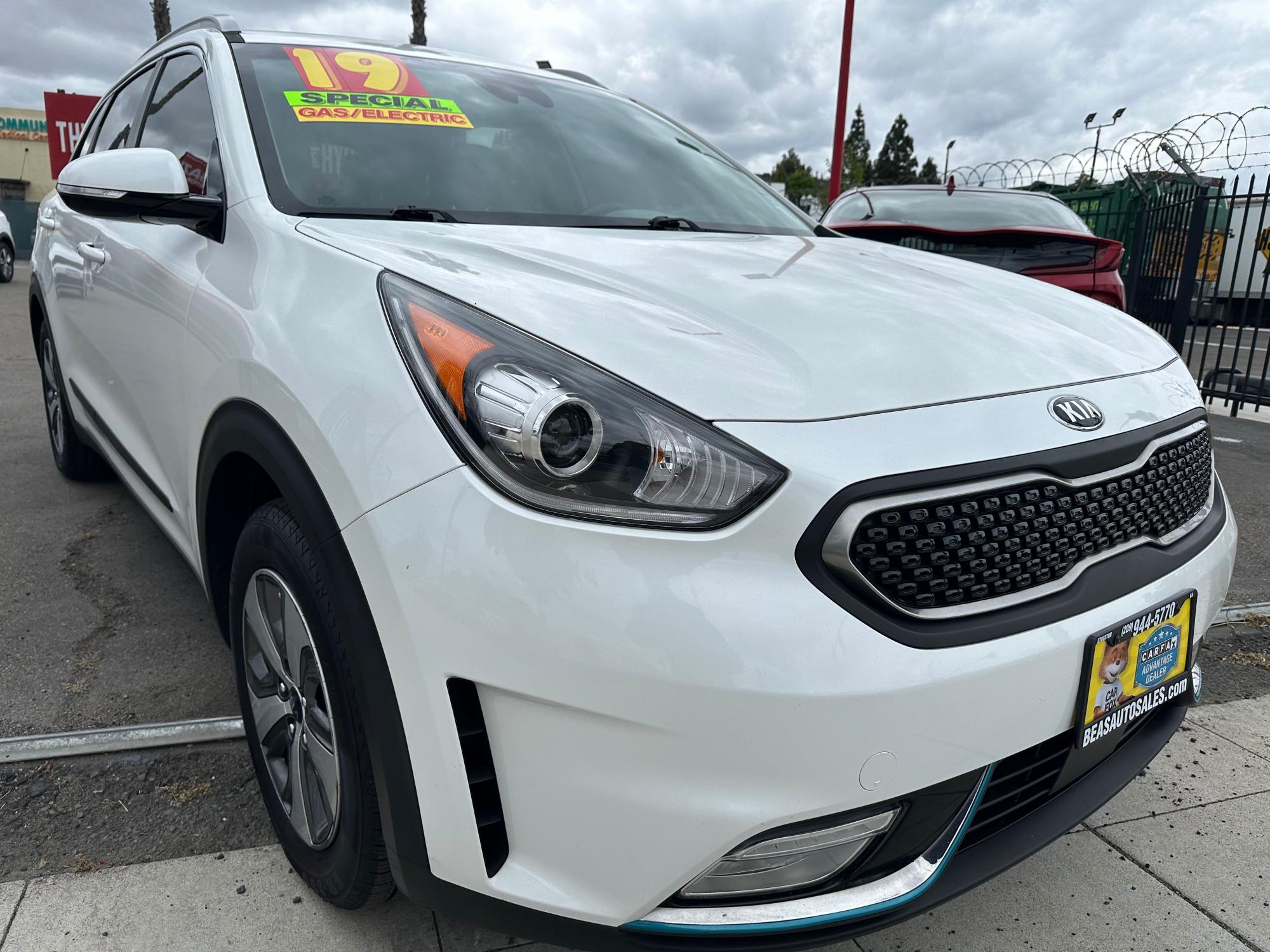 photo of 2019 Kia Niro Plug In Hybrid EX
