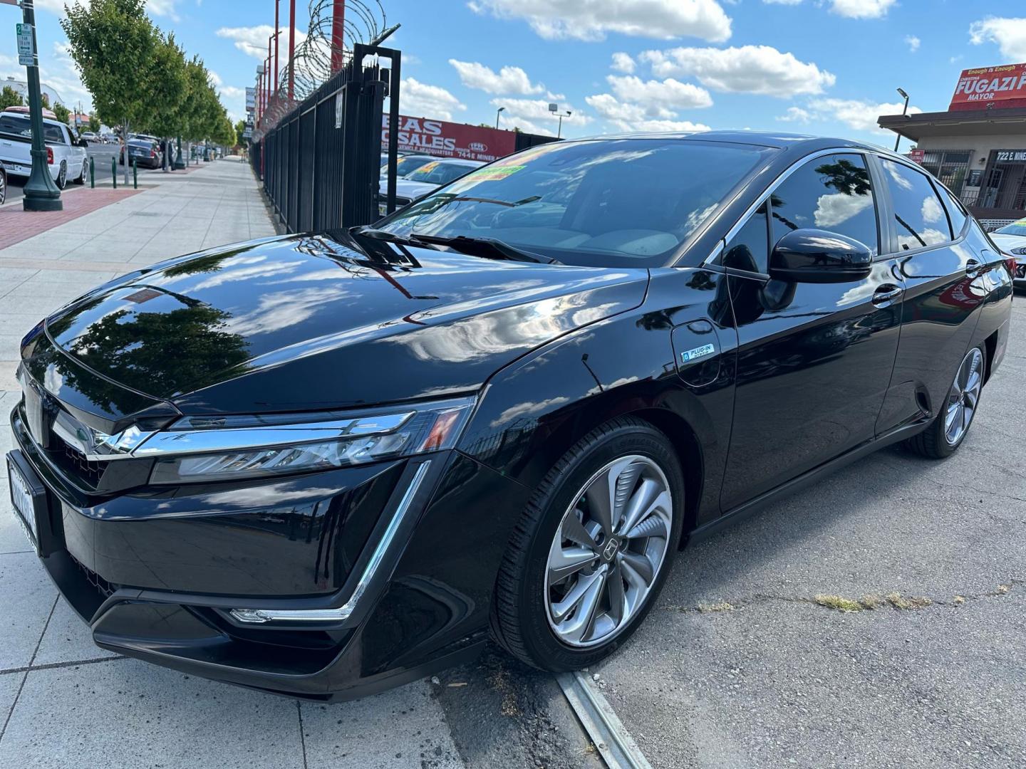 2019 Honda Clarity Plug-In Hybrid (JHMZC5F11KC) with an 1.5L L4 DOHC 16V HYBRID engine, CVT transmission, located at 744 E Miner Ave, Stockton, CA, 95202, (209) 944-5770, 37.956863, -121.282082 - Photo#3