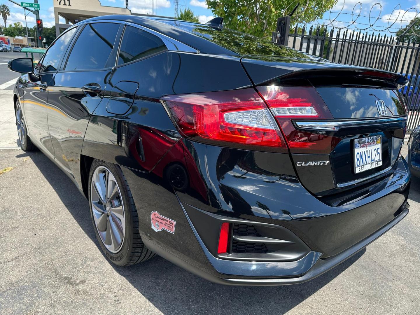 2019 Honda Clarity Plug-In Hybrid (JHMZC5F11KC) with an 1.5L L4 DOHC 16V HYBRID engine, CVT transmission, located at 744 E Miner Ave, Stockton, CA, 95202, (209) 944-5770, 37.956863, -121.282082 - Photo#6