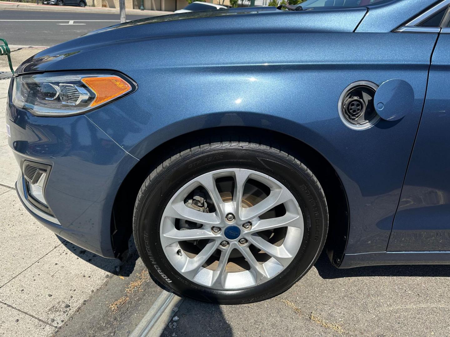 2019 Ford Fusion Energi Titanium (3FA6P0SU3KR) with an 2.0L L4 DOHC 16V HYBRID engine, CVT transmission, located at 744 E Miner Ave, Stockton, CA, 95202, (209) 944-5770, 37.956863, -121.282082 - Photo#5