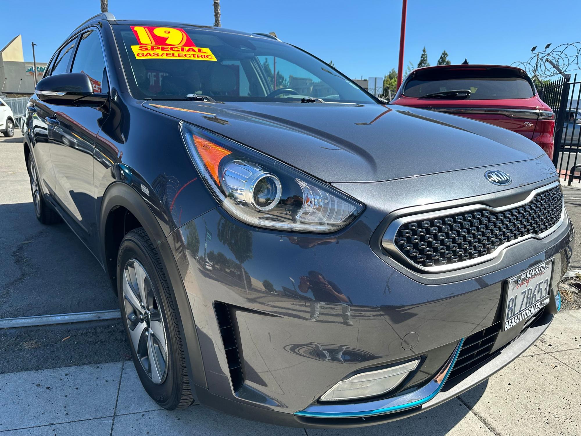 photo of 2019 Kia Niro Plug In Hybrid EX