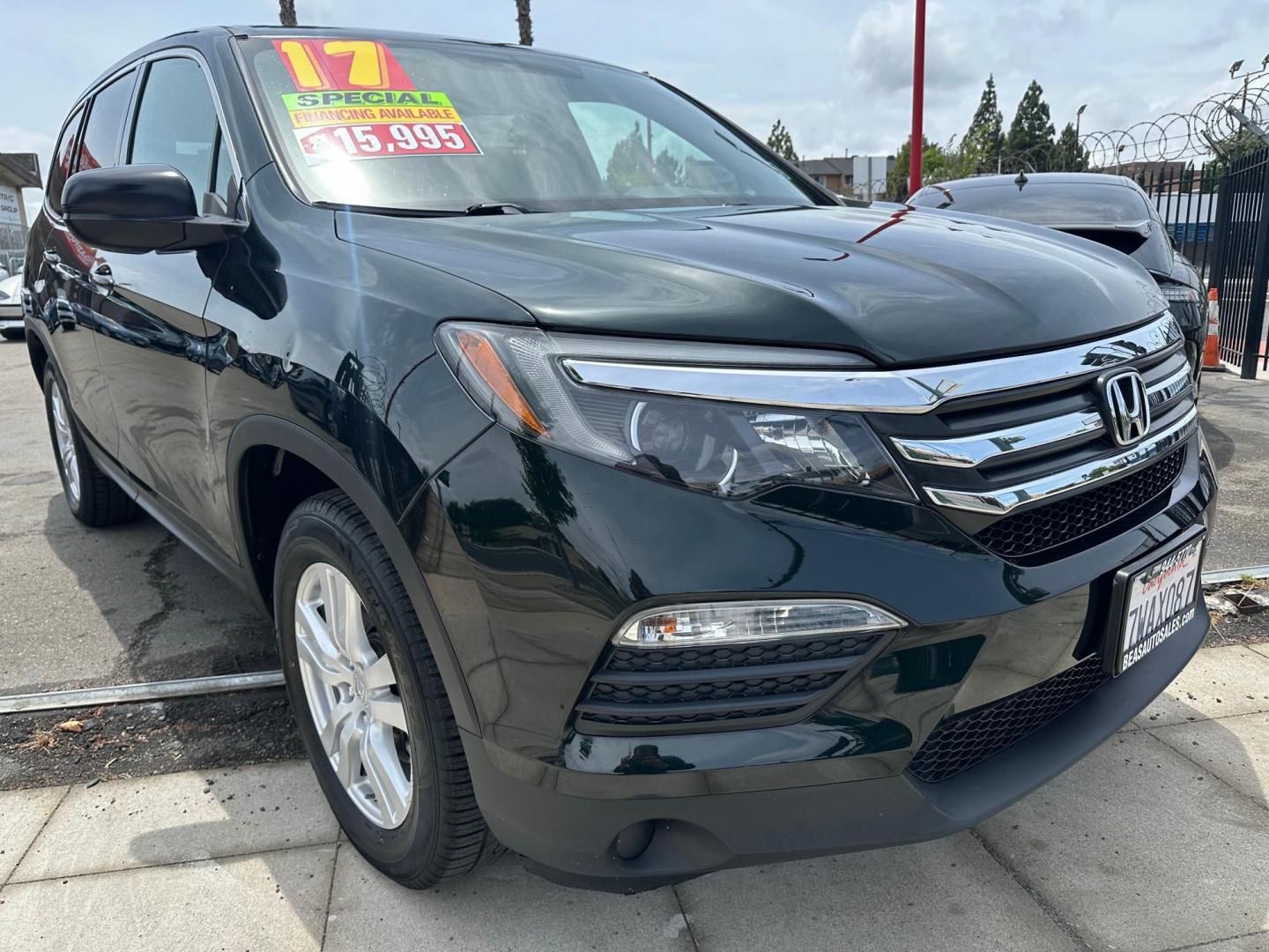 2017 Honda Pilot LX 2WD (5FNYF5H15HB) with an 3.5L V6 SOHC 24V engine, 6A transmission, located at 744 E Miner Ave, Stockton, CA, 95202, (209) 944-5770, 37.956863, -121.282082 - Photo#0