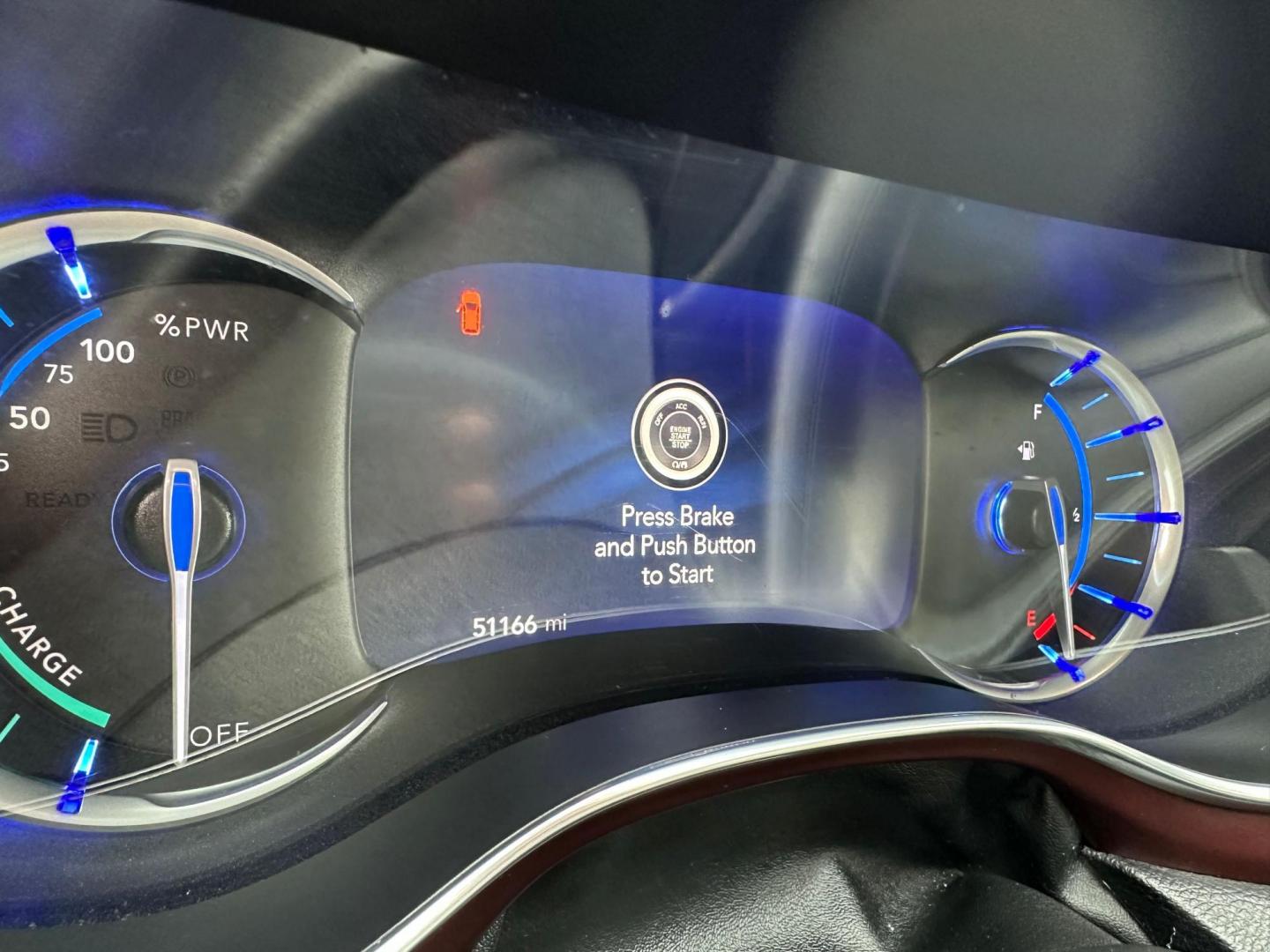 2020 Chrysler Pacifica Hybrid Limited (2C4RC1N73LR) with an 3.6L V6 DOHC 24V HYBRID engine, CVT transmission, located at 744 E Miner Ave, Stockton, CA, 95202, (209) 944-5770, 37.956863, -121.282082 - Photo#15