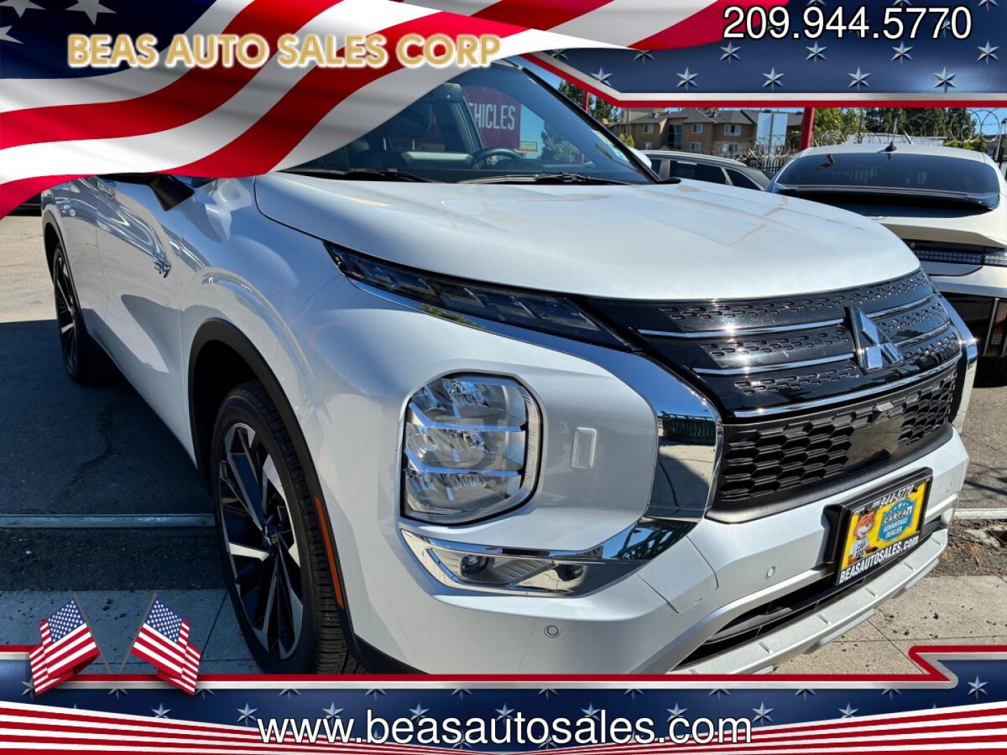 2024 Mitsubishi Outlander Plug-in Hybrid SE S-AWC's photo