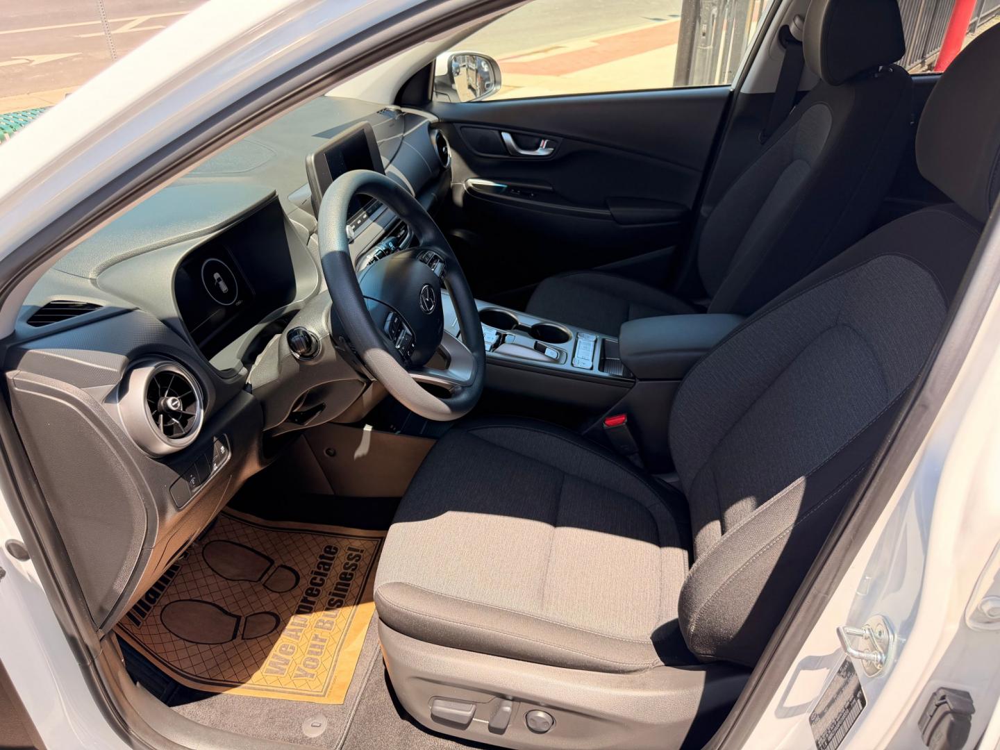 2023 Hyundai Kona EV SEL (KM8K23AG4PU) with an ELECTRIC engine, 1A transmission, located at 744 E Miner Ave, Stockton, CA, 95202, (209) 944-5770, 37.956863, -121.282082 - Photo#10