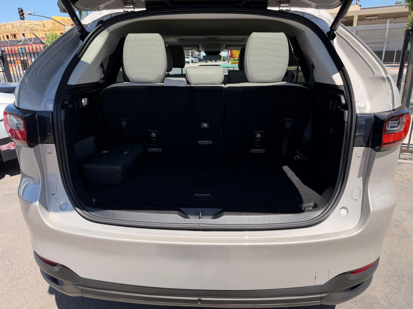 2024 Mazda CX-90 PHEV Preferred (JM3KKBHA9R1) with an 2.5L L4 DOHC 16V HYBRID engine, 8A transmission, located at 744 E Miner Ave, Stockton, CA, 95202, (209) 944-5770, 37.956863, -121.282082 - Photo#12