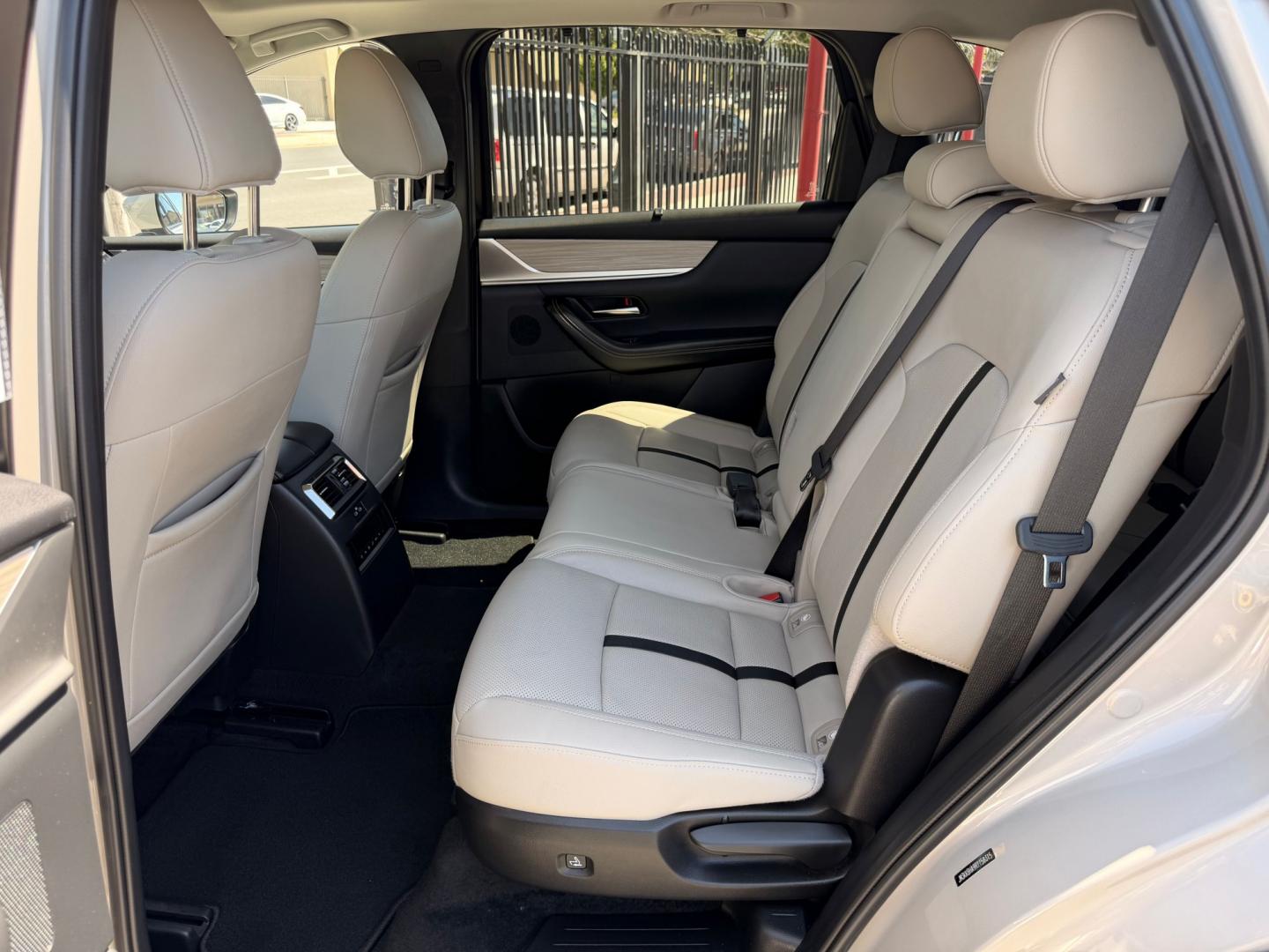 2024 Mazda CX-90 PHEV Preferred (JM3KKBHA9R1) with an 2.5L L4 DOHC 16V HYBRID engine, 8A transmission, located at 744 E Miner Ave, Stockton, CA, 95202, (209) 944-5770, 37.956863, -121.282082 - Photo#10