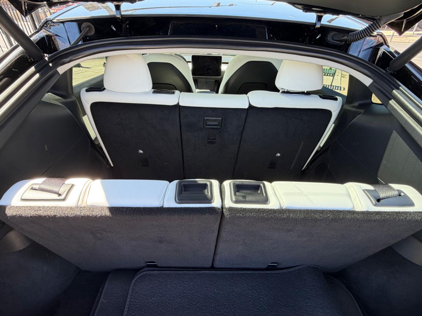2022 Tesla Model Y Long Range AWD (7SAYGAEE0NF) with an ELECTRIC engine, 1A transmission, located at 744 E Miner Ave, Stockton, CA, 95202, (209) 944-5770, 37.956863, -121.282082 - Photo#11