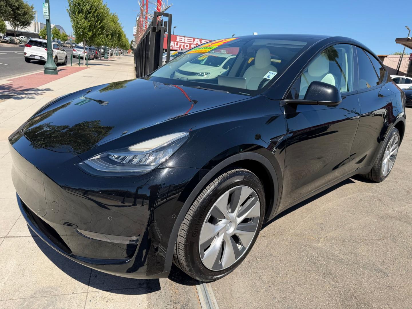 2022 Tesla Model Y Long Range AWD (7SAYGAEE0NF) with an ELECTRIC engine, 1A transmission, located at 744 E Miner Ave, Stockton, CA, 95202, (209) 944-5770, 37.956863, -121.282082 - Photo#3
