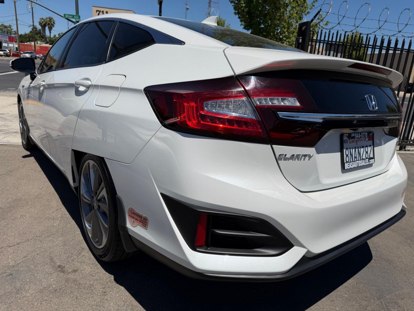 2019 Honda Clarity Plug-In Hybrid (JHMZC5F13KC) with an 1.5L L4 DOHC 16V HYBRID engine, CVT transmission, located at 744 E Miner Ave, Stockton, CA, 95202, (209) 944-5770, 37.956863, -121.282082 - Photo#5