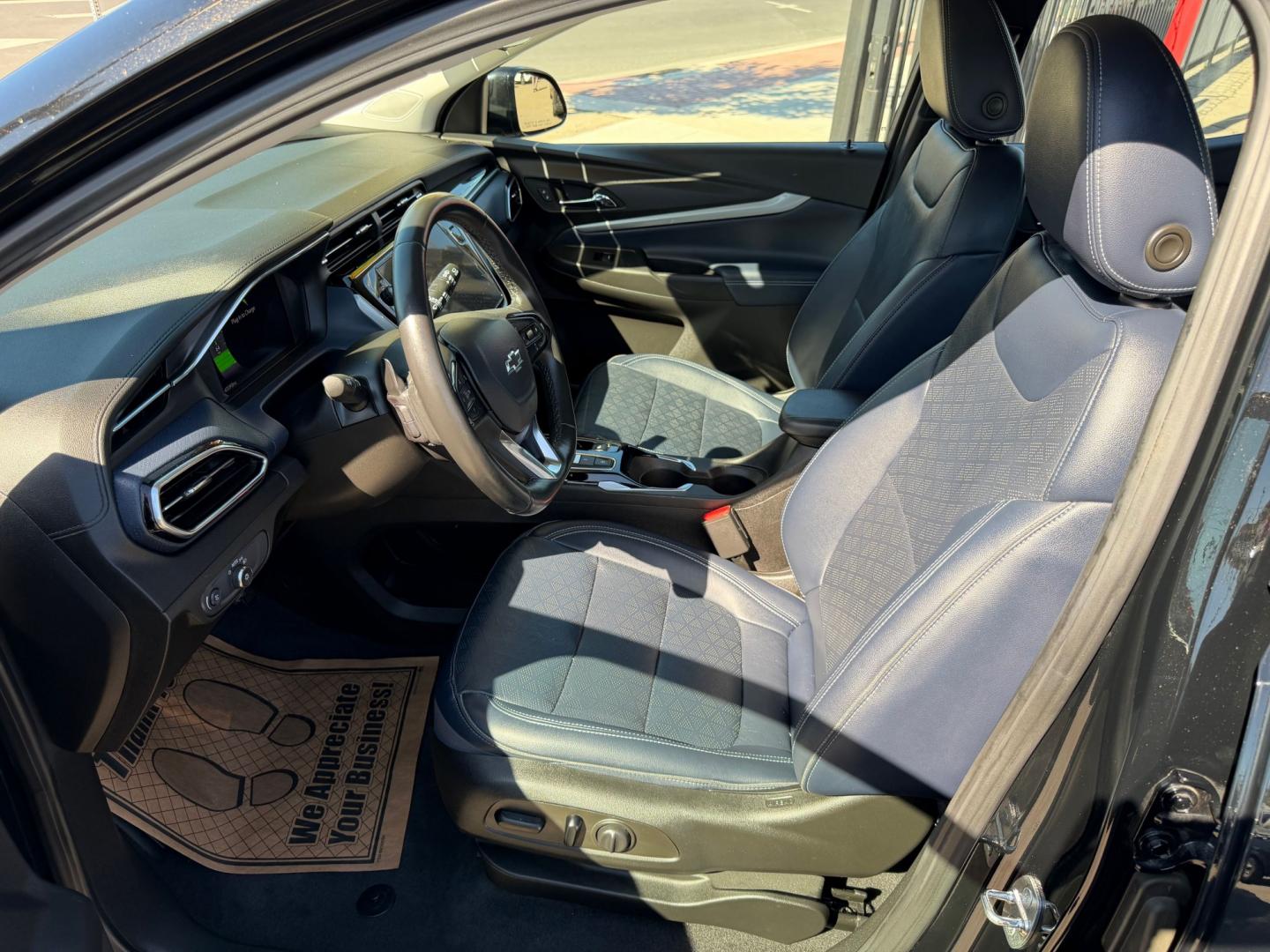 2022 Chevrolet Bolt EV 2LT (1G1FZ6S0XN4) with an ELECTRIC engine, 1A transmission, located at 744 E Miner Ave, Stockton, CA, 95202, (209) 944-5770, 37.956863, -121.282082 - Photo#9