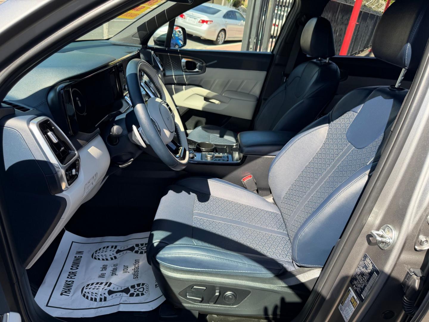 2022 Kia Sorento Plug In Hybrid SX Prestige (KNDRMDLH6N5) with an 1.6L L4 DOHC 16V HYBRID engine, 6A transmission, located at 744 E Miner Ave, Stockton, CA, 95202, (209) 944-5770, 37.956863, -121.282082- Photo#9