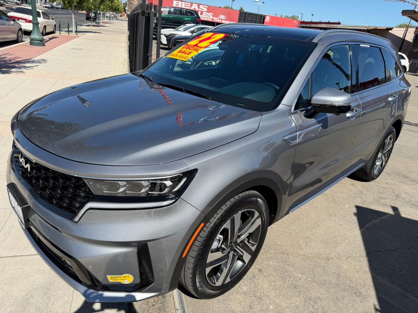 2022 Kia Sorento Plug In Hybrid SX Prestige (KNDRMDLH6N5) with an 1.6L L4 DOHC 16V HYBRID engine, 6A transmission, located at 744 E Miner Ave, Stockton, CA, 95202, (209) 944-5770, 37.956863, -121.282082- Photo#4
