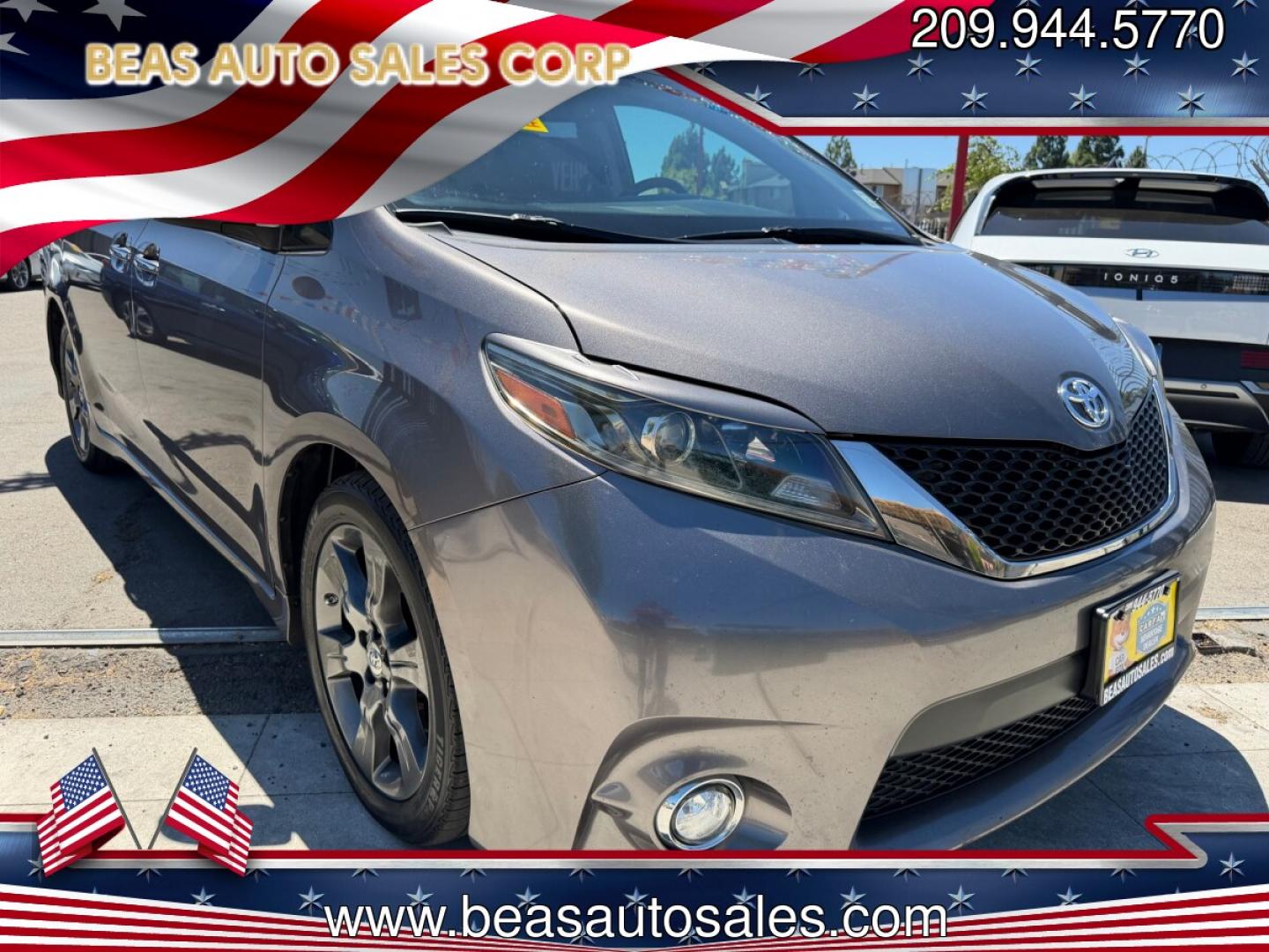 2016 Toyota Sienna SE FWD 8-Passenger FWD V6 (5TDXK3DC0GS) with an 3.5L V6 EFI DOHC 24V engine, 6A transmission, located at 744 E Miner Ave, Stockton, CA, 95202, (209) 944-5770, 37.956863, -121.282082- Photo#0