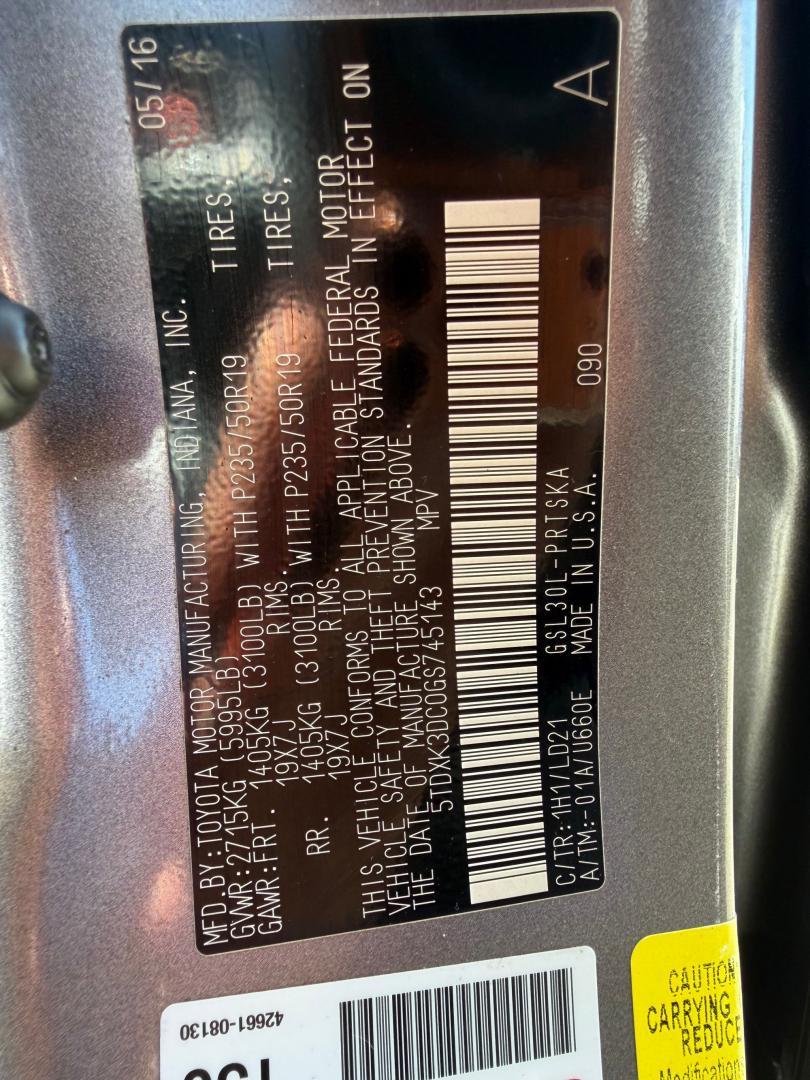 2016 Toyota Sienna SE FWD 8-Passenger FWD V6 (5TDXK3DC0GS) with an 3.5L V6 EFI DOHC 24V engine, 6A transmission, located at 744 E Miner Ave, Stockton, CA, 95202, (209) 944-5770, 37.956863, -121.282082- Photo#14