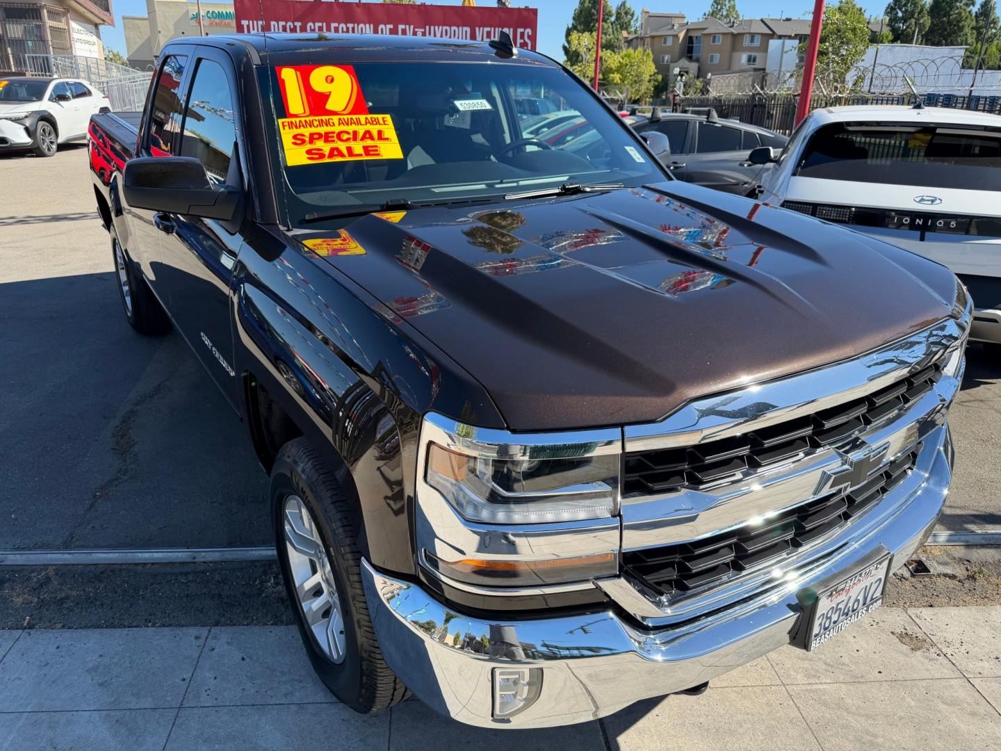 2019 Chevrolet Silverado 1500 Double Cab 4WD (2GCVKPEC7K1) with an 5.3L V8 OHV 16V engine, 6A transmission, located at 744 E Miner Ave, Stockton, CA, 95202, (209) 944-5770, 37.956863, -121.282082- Photo#1