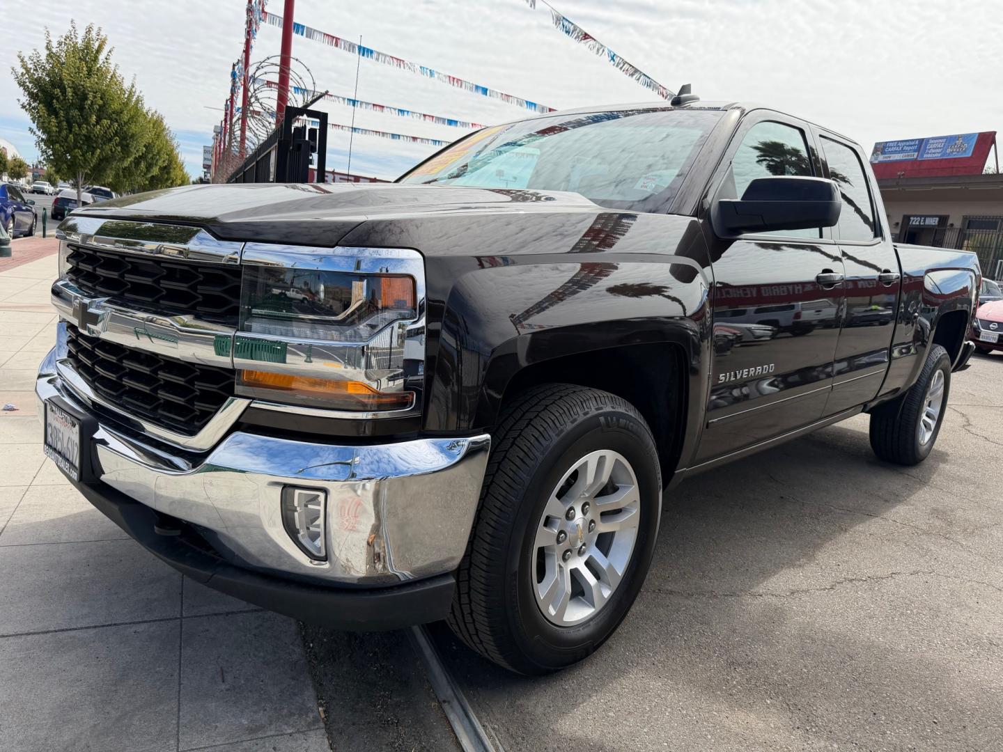 2019 Chevrolet Silverado 1500 Double Cab 4WD (2GCVKPEC7K1) with an 5.3L V8 OHV 16V engine, 6A transmission, located at 744 E Miner Ave, Stockton, CA, 95202, (209) 944-5770, 37.956863, -121.282082- Photo#3