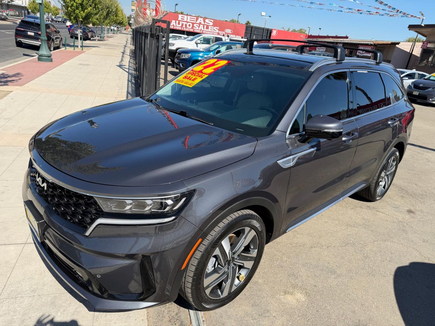 2022 Kia Sorento Plug In Hybrid SX Prestige (KNDRMDLH8N5) with an 1.6L L4 DOHC 16V HYBRID engine, 6A transmission, located at 744 E Miner Ave, Stockton, CA, 95202, (209) 944-5770, 37.956863, -121.282082- Photo#4