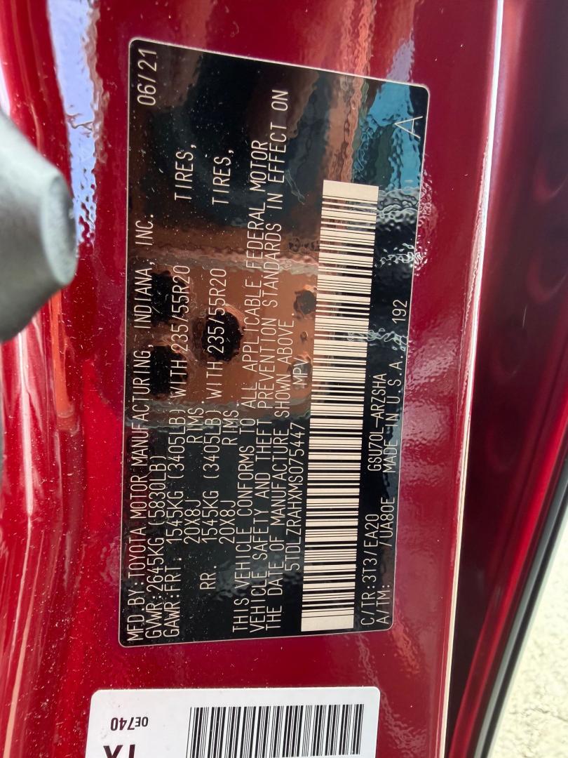 2021 Toyota Highlander XSE FWD V6 (5TDLZRAHXMS) with an 3.5L V6 DOHC 24V engine, 8A transmission, located at 744 E Miner Ave, Stockton, CA, 95202, (209) 944-5770, 37.956863, -121.282082- Photo#13