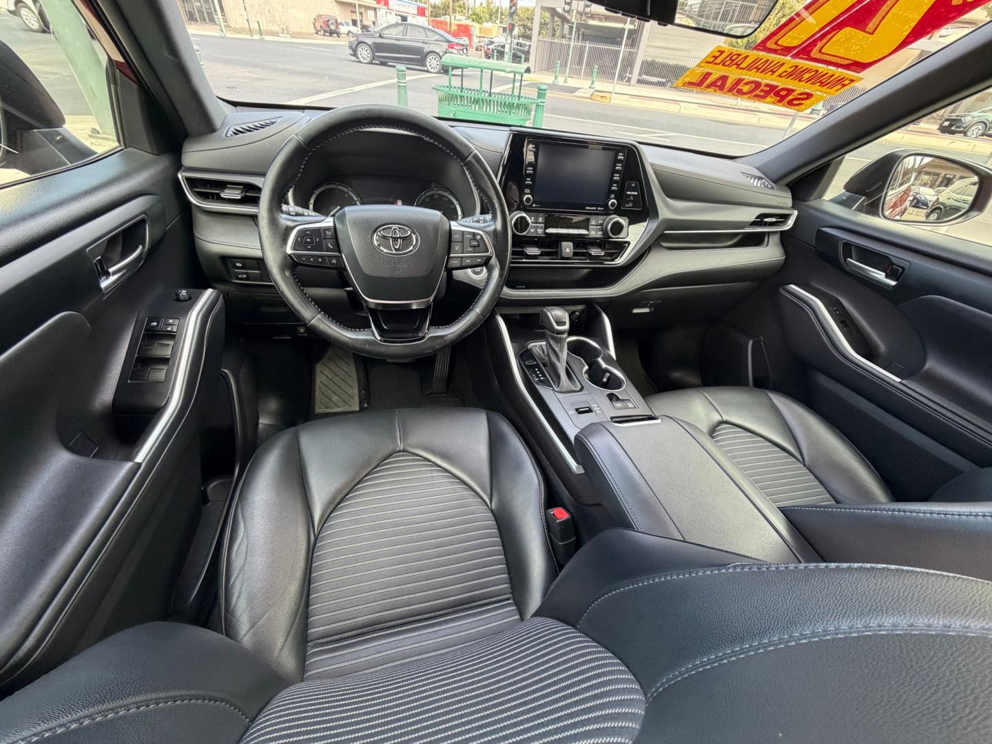 2021 Toyota Highlander XSE FWD V6 (5TDLZRAHXMS) with an 3.5L V6 DOHC 24V engine, 8A transmission, located at 744 E Miner Ave, Stockton, CA, 95202, (209) 944-5770, 37.956863, -121.282082- Photo#8