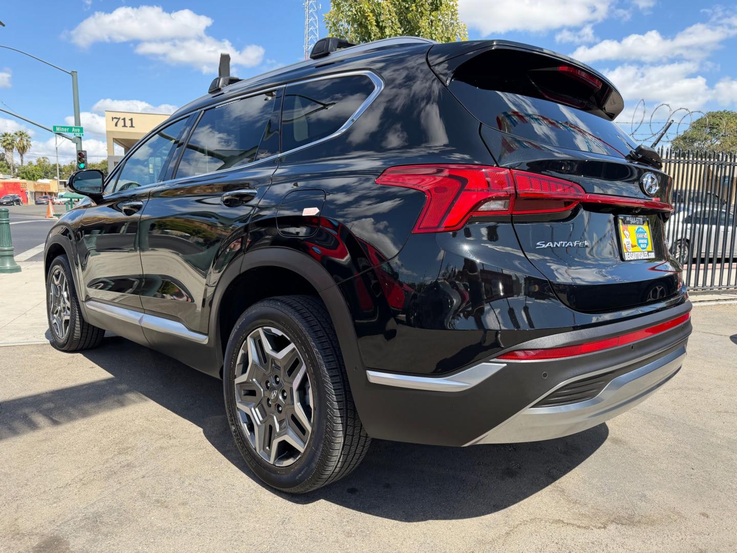 2023 Hyundai Santa Fe Plug-In Hybrid Limited (KM8S7DA20PU) with an 1.6L L4 DOHC 16V HYBRID engine, 6A transmission, located at 744 E Miner Ave, Stockton, CA, 95202, (209) 944-5770, 37.956863, -121.282082- Photo#5