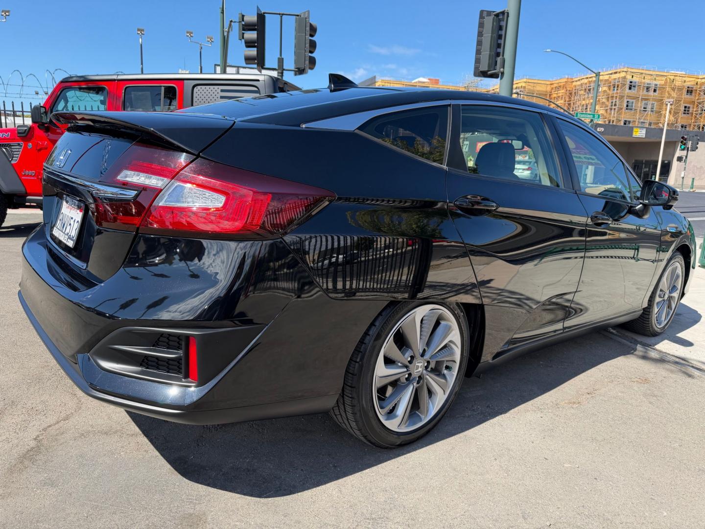2020 Honda Clarity Touring Plug-In Hybrid (JHMZC5F34LC) with an 1.5L L4 DOHC 16V HYBRID engine, CVT transmission, located at 744 E Miner Ave, Stockton, CA, 95202, (209) 944-5770, 37.956863, -121.282082- Photo#7