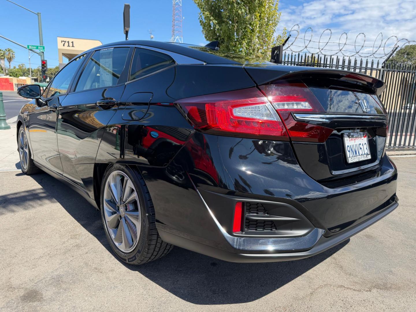 2020 Honda Clarity Touring Plug-In Hybrid (JHMZC5F34LC) with an 1.5L L4 DOHC 16V HYBRID engine, CVT transmission, located at 744 E Miner Ave, Stockton, CA, 95202, (209) 944-5770, 37.956863, -121.282082- Photo#5