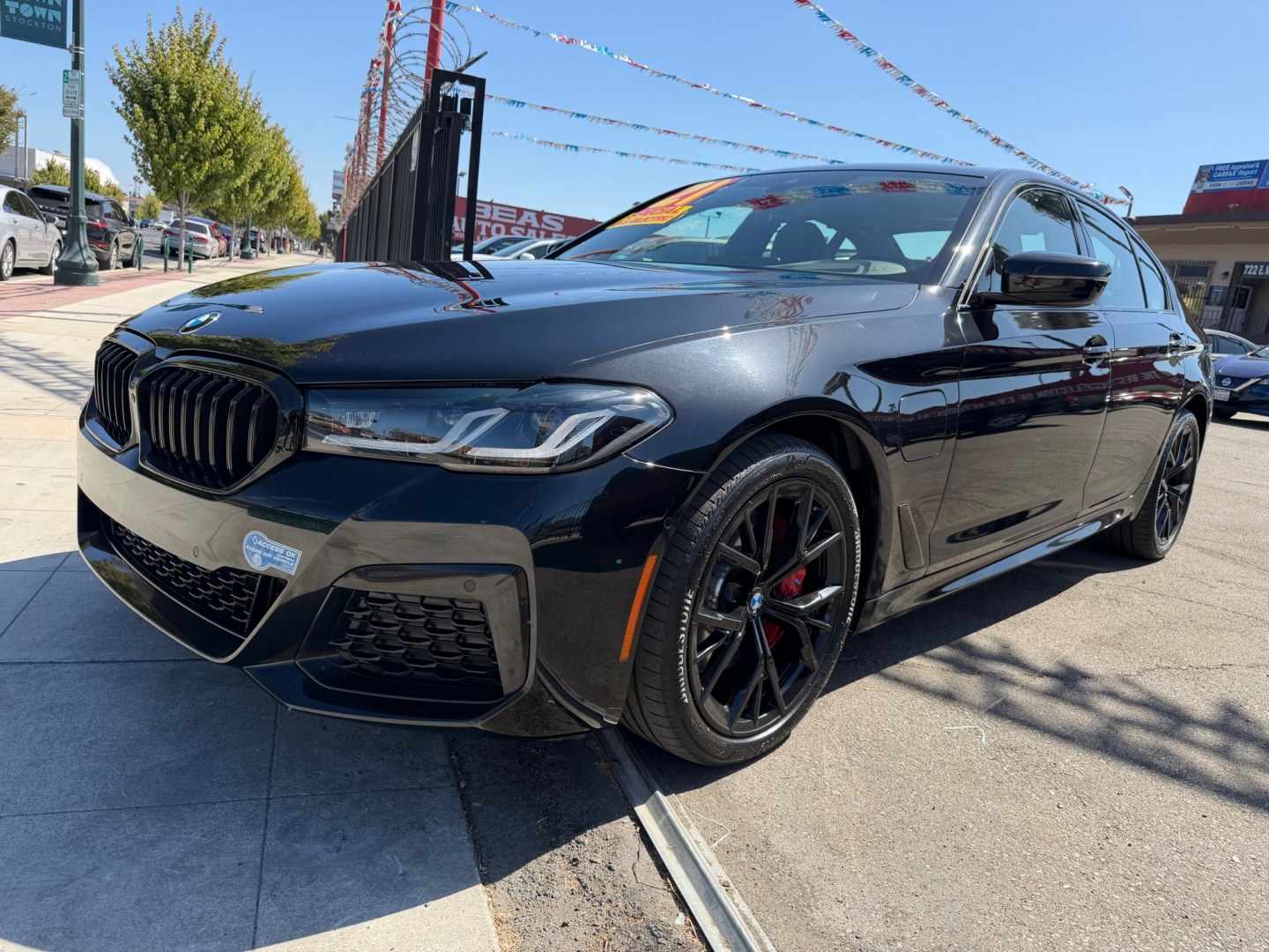 2021 BMW 5-Series 530e (WBA13AG00MC) , 8A transmission, located at 744 E Miner Ave, Stockton, CA, 95202, (209) 944-5770, 37.956863, -121.282082- Photo#3