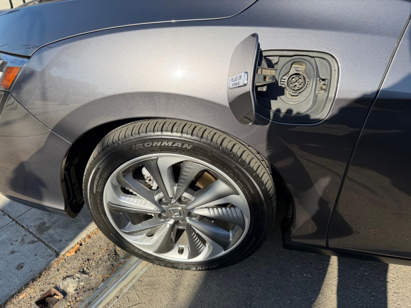 2019 Honda Clarity Plug-In Hybrid (JHMZC5F13KC) with an 1.5L L4 DOHC 16V HYBRID engine, CVT transmission, located at 744 E Miner Ave, Stockton, CA, 95202, (209) 944-5770, 37.956863, -121.282082- Photo#8