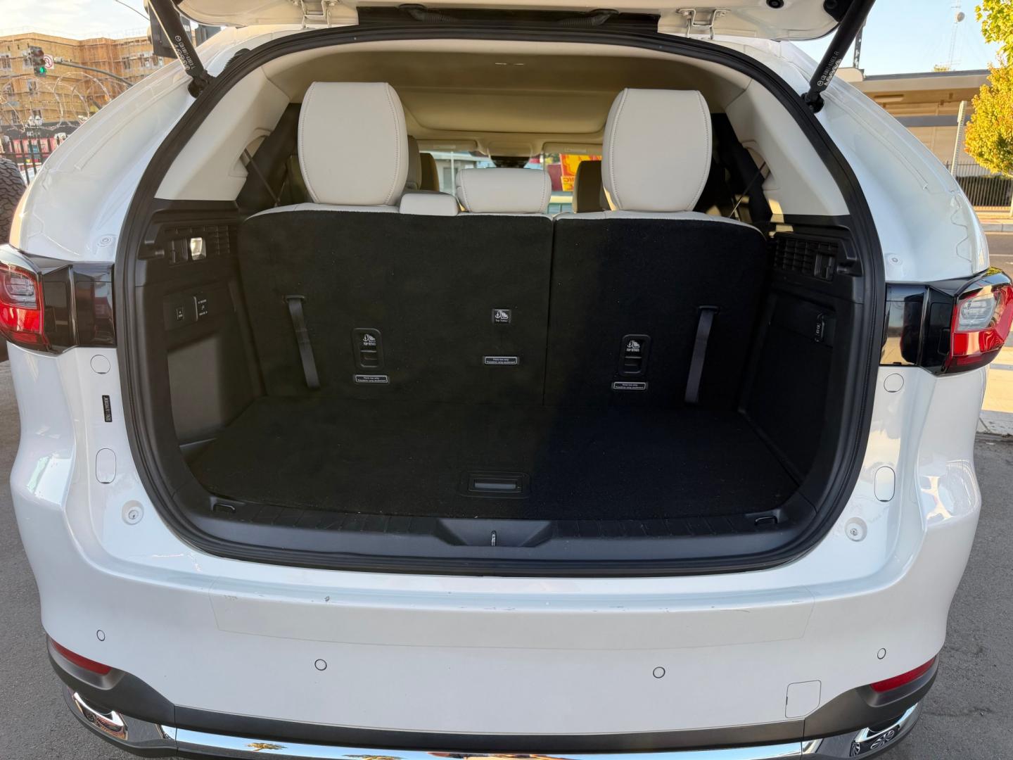 2024 Mazda CX-90 Premium (JM3KKDHA7R1) with an 3.3L V6 DOHC 24V HYBRID engine, 8A transmission, located at 744 E Miner Ave, Stockton, CA, 95202, (209) 944-5770, 37.956863, -121.282082- Photo#12