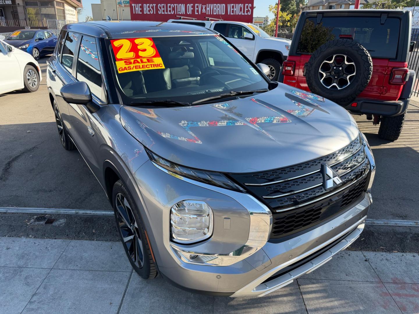 2023 Mitsubishi Outlander PHEV SE (JA4T5UA92PZ) with an 2.0L L4 DOHC 16V HYBRID engine, 1A transmission, located at 744 E Miner Ave, Stockton, CA, 95202, (209) 944-5770, 37.956863, -121.282082- Photo#1