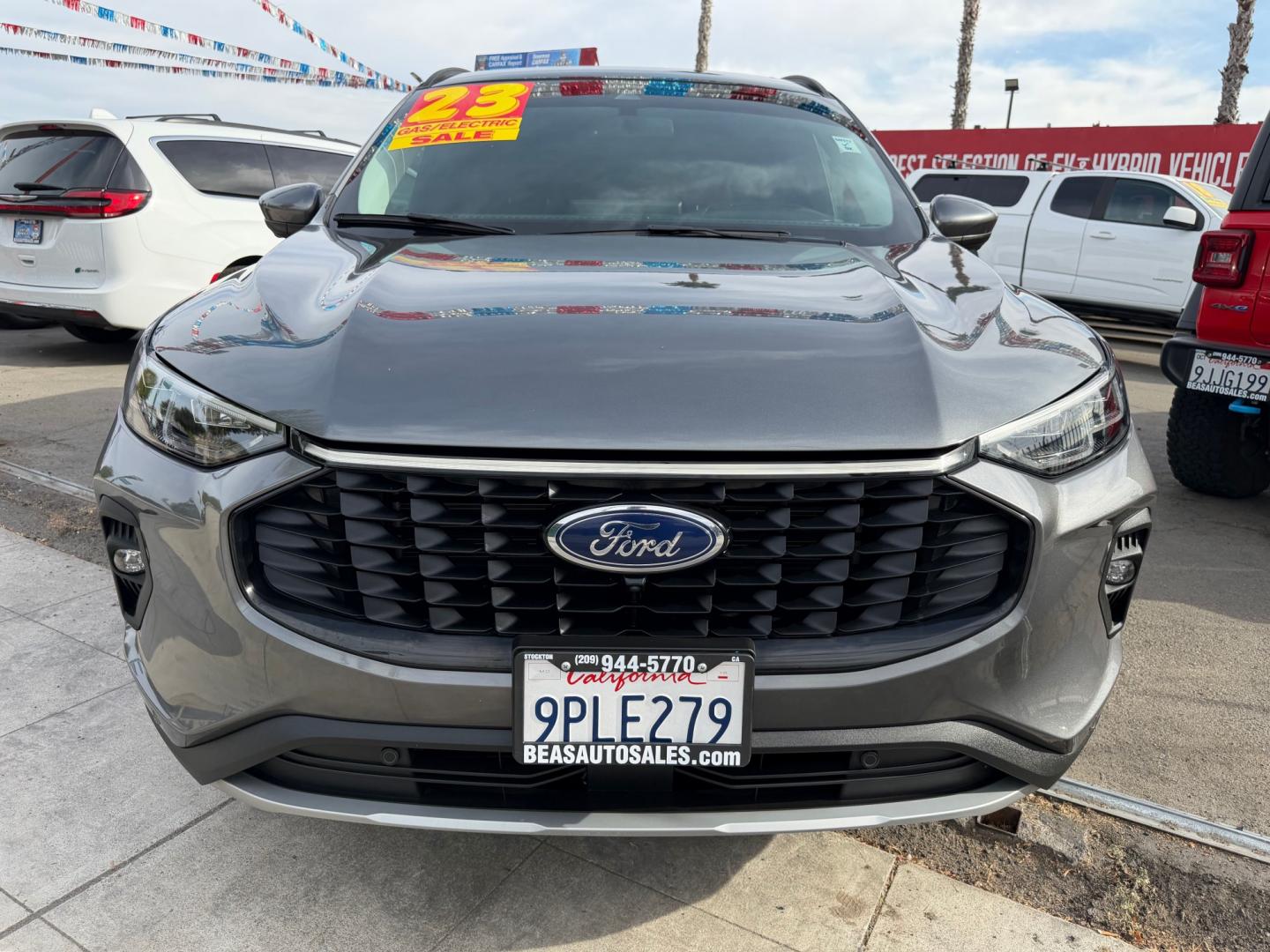 2023 Ford Escape Plug-in Hybrid Base (1FMCU0E12PU) with an 2.5L L4 DOHC 16V HYBRID engine, 6A transmission, located at 744 E Miner Ave, Stockton, CA, 95202, (209) 944-5770, 37.956863, -121.282082- Photo#2