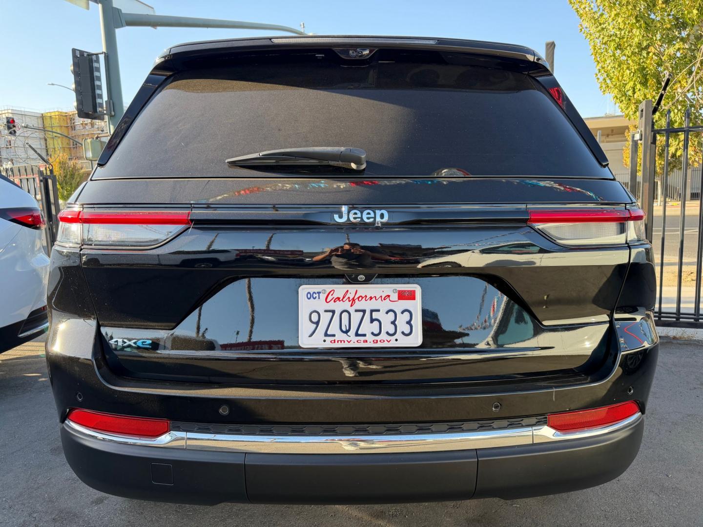 2023 BLACK Jeep Grand Cherokee 4xe Limited (1C4RJYB67PC) with an 2.0L L4 DOHC 16V HYBRID engine, 8A transmission, located at 744 E Miner Ave, Stockton, CA, 95202, (209) 944-5770, 37.956863, -121.282082- Photo#6