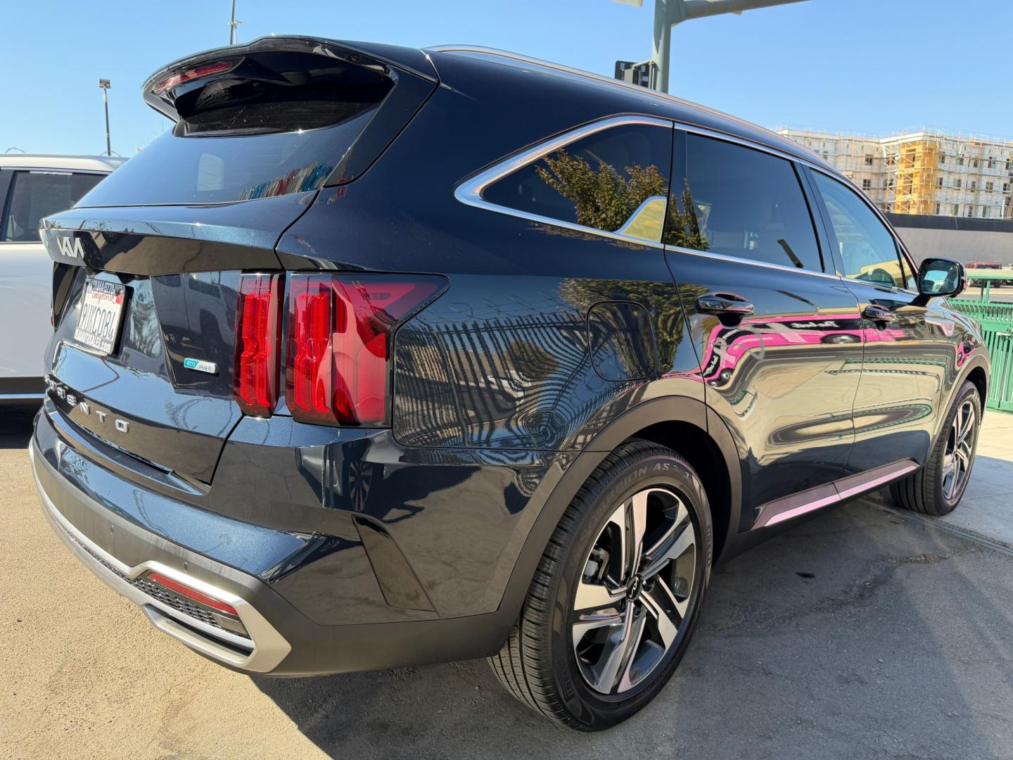 2022 Kia Sorento Plug In Hybrid SX Prestige (KNDRMDLH6N5) with an 1.6L L4 DOHC 16V HYBRID engine, 6A transmission, located at 744 E Miner Ave, Stockton, CA, 95202, (209) 944-5770, 37.956863, -121.282082- Photo#7